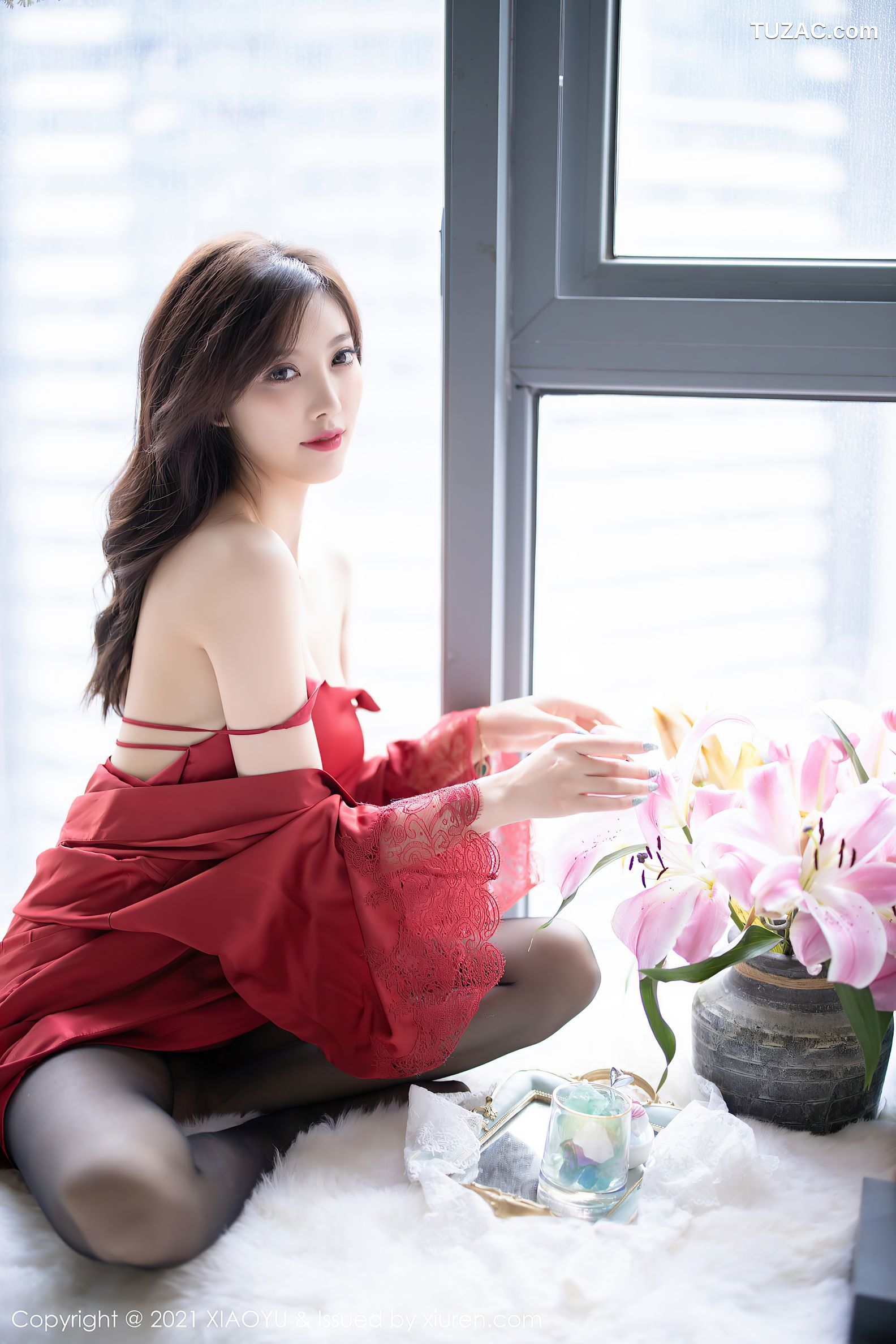 XiaoYu语画界-460-杨晨晨-红色蕾丝外衣黑丝-2021.01.27
