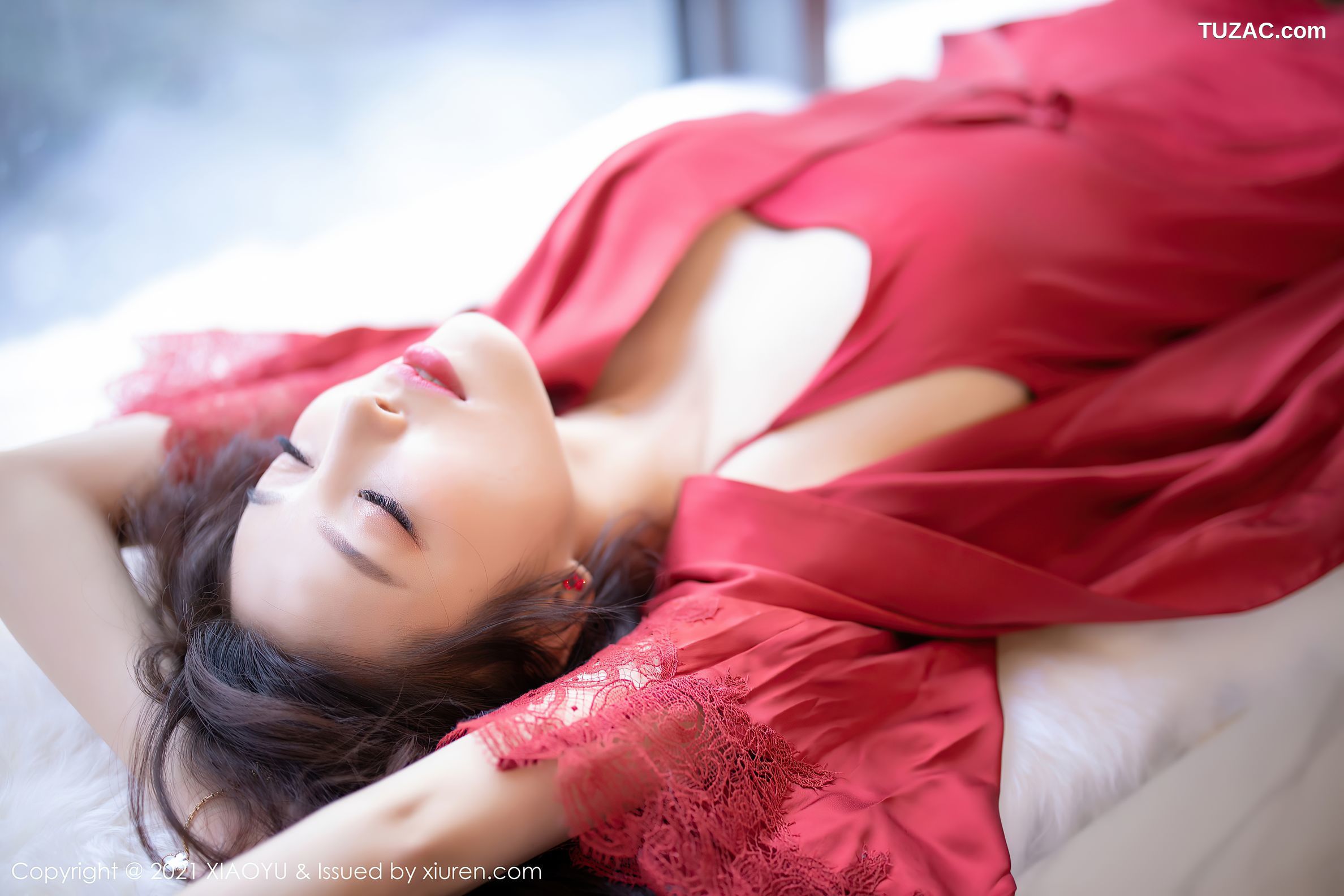 XiaoYu语画界-460-杨晨晨-红色蕾丝外衣黑丝-2021.01.27