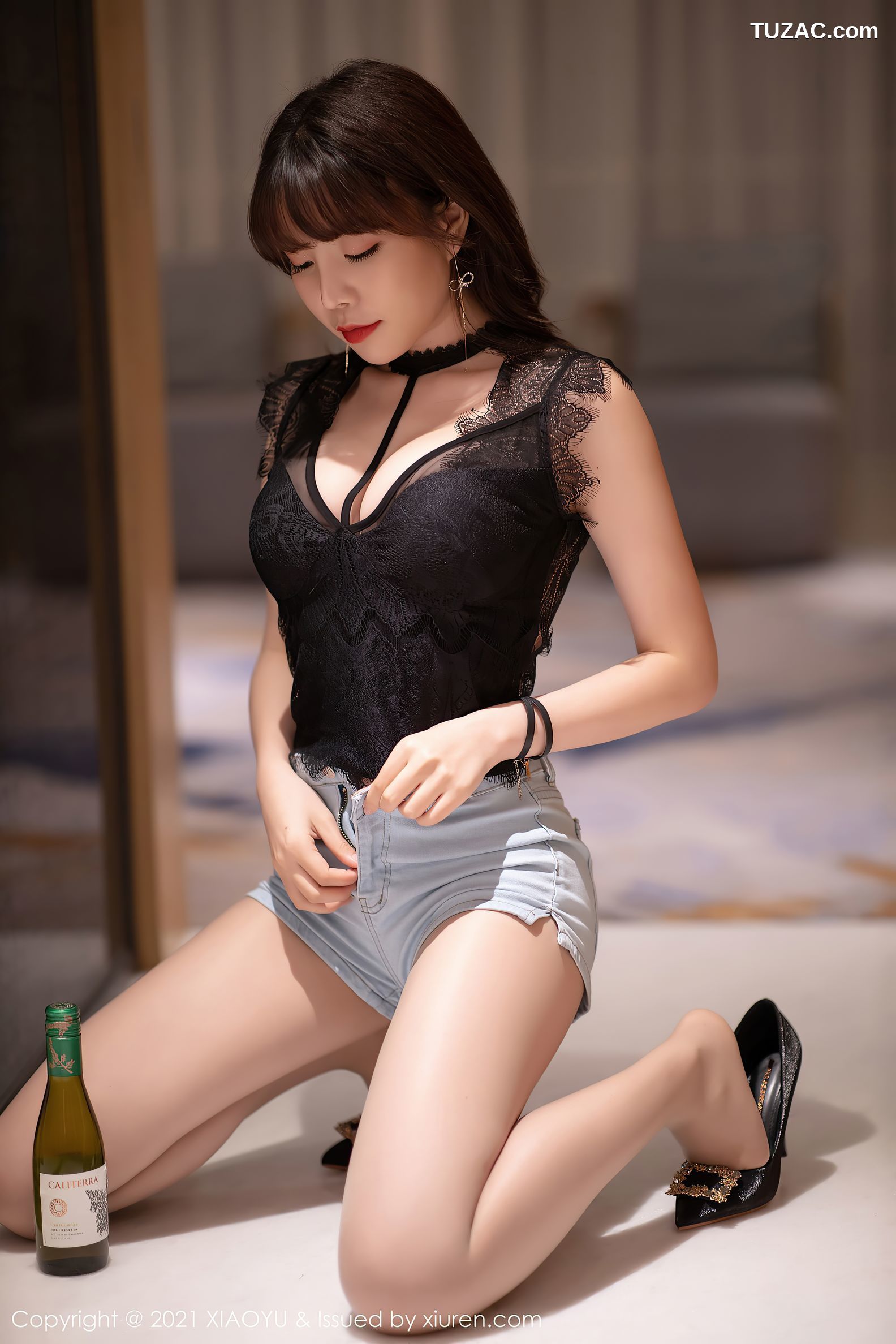 XiaoYu语画界-494-芝芝-牛仔短裤黑色情趣内裤-2021.03.23