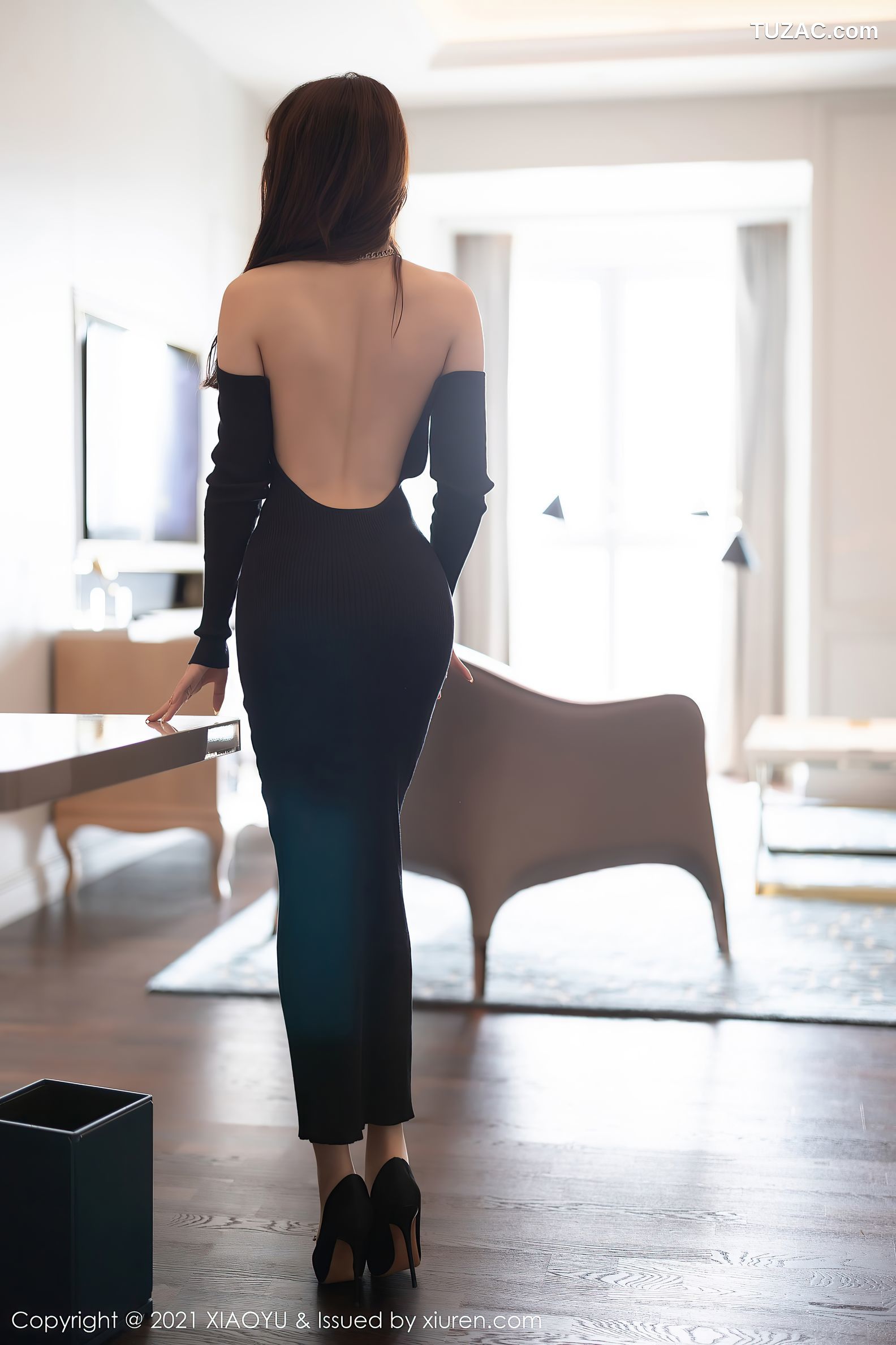 XiaoYu语画界-502-芝芝-露背礼裙肉丝-2021.04.06
