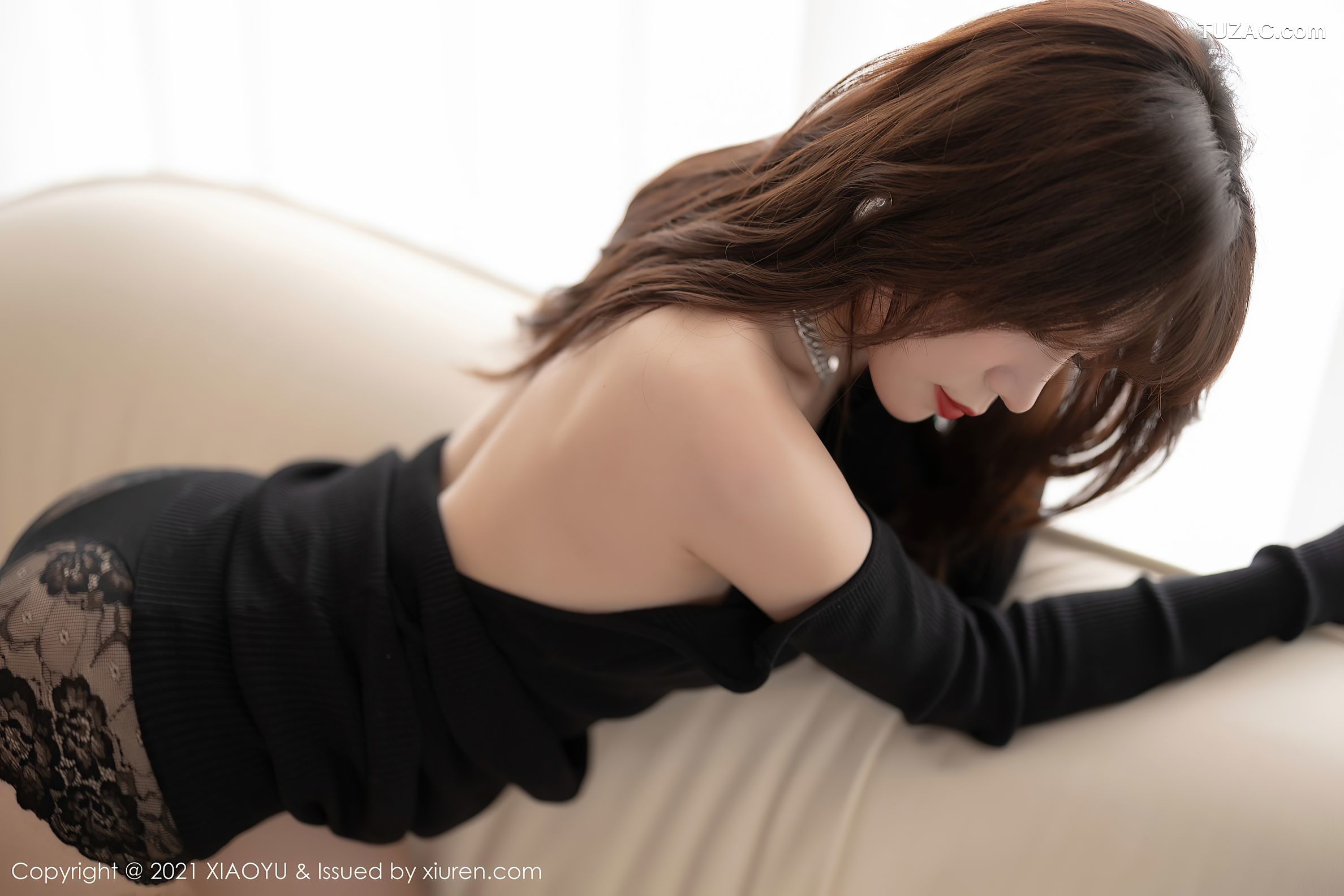 XiaoYu语画界-502-芝芝-露背礼裙肉丝-2021.04.06