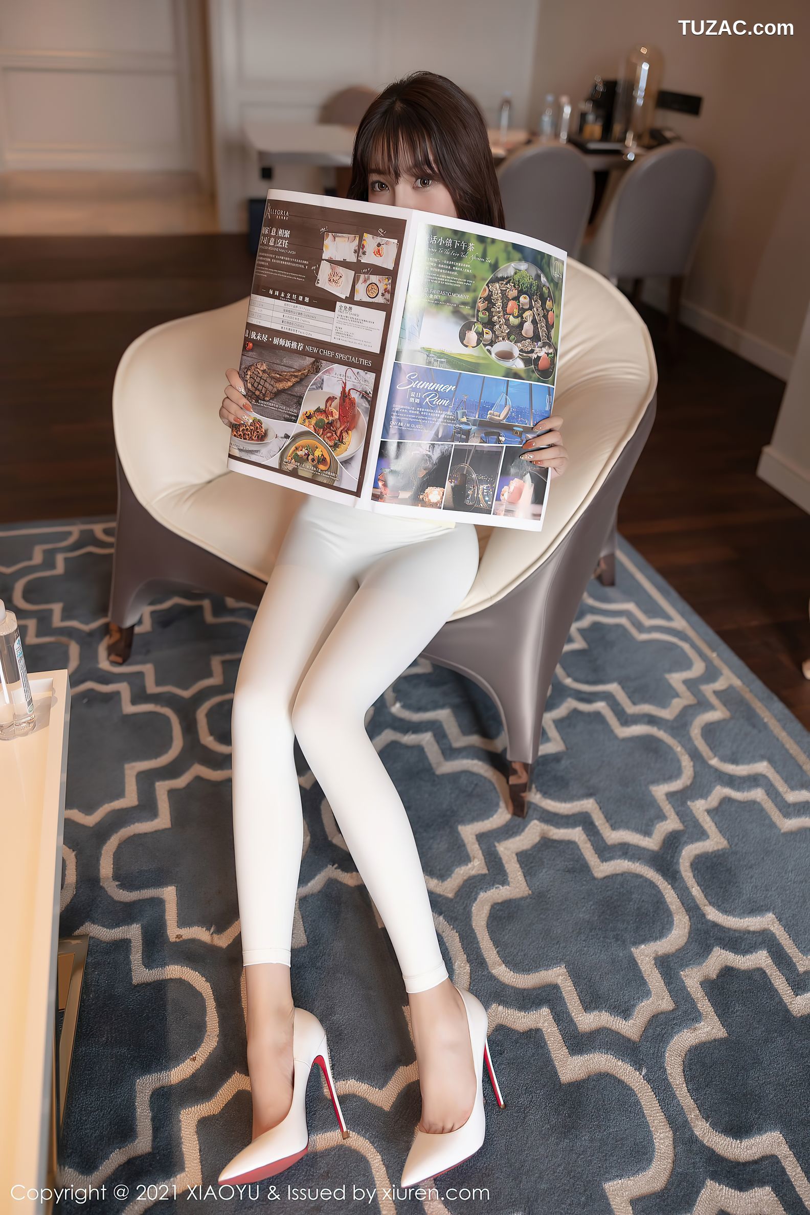 XiaoYu语画界-517-芝芝-白色紧身服饰-2021.04.27