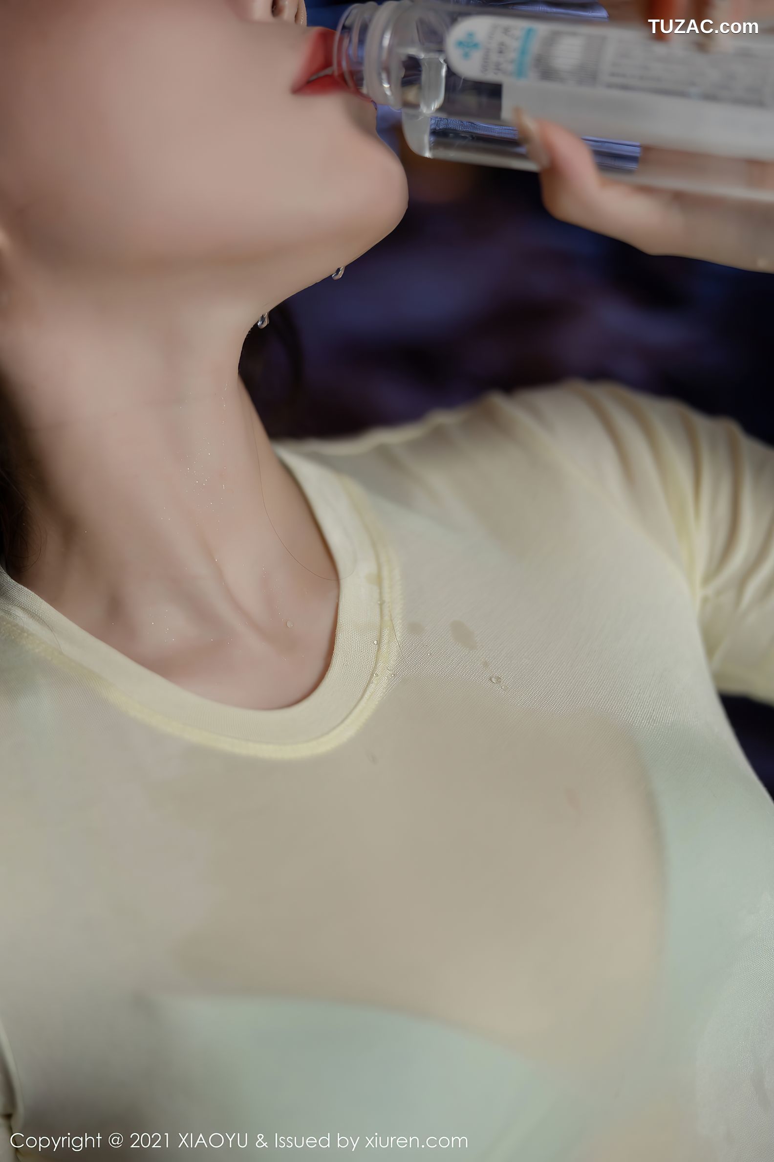 XiaoYu语画界-517-芝芝-白色紧身服饰-2021.04.27