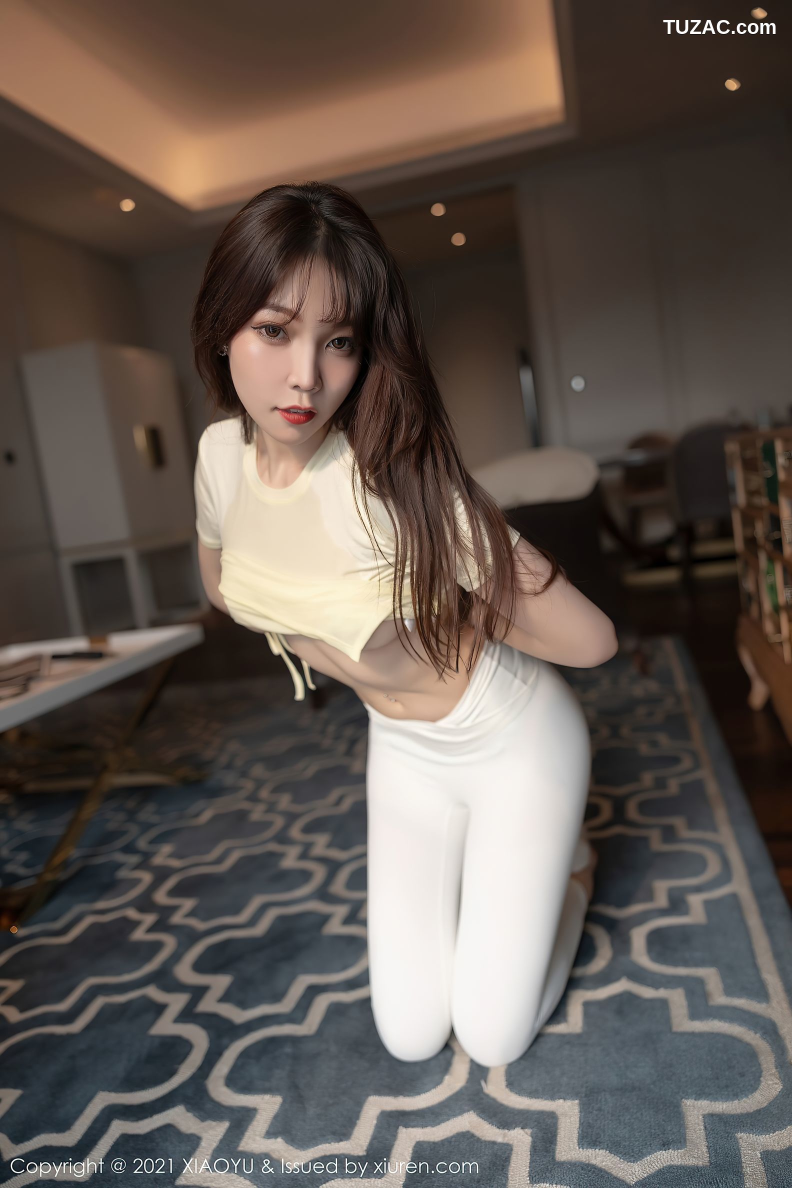 XiaoYu语画界-517-芝芝-白色紧身服饰-2021.04.27