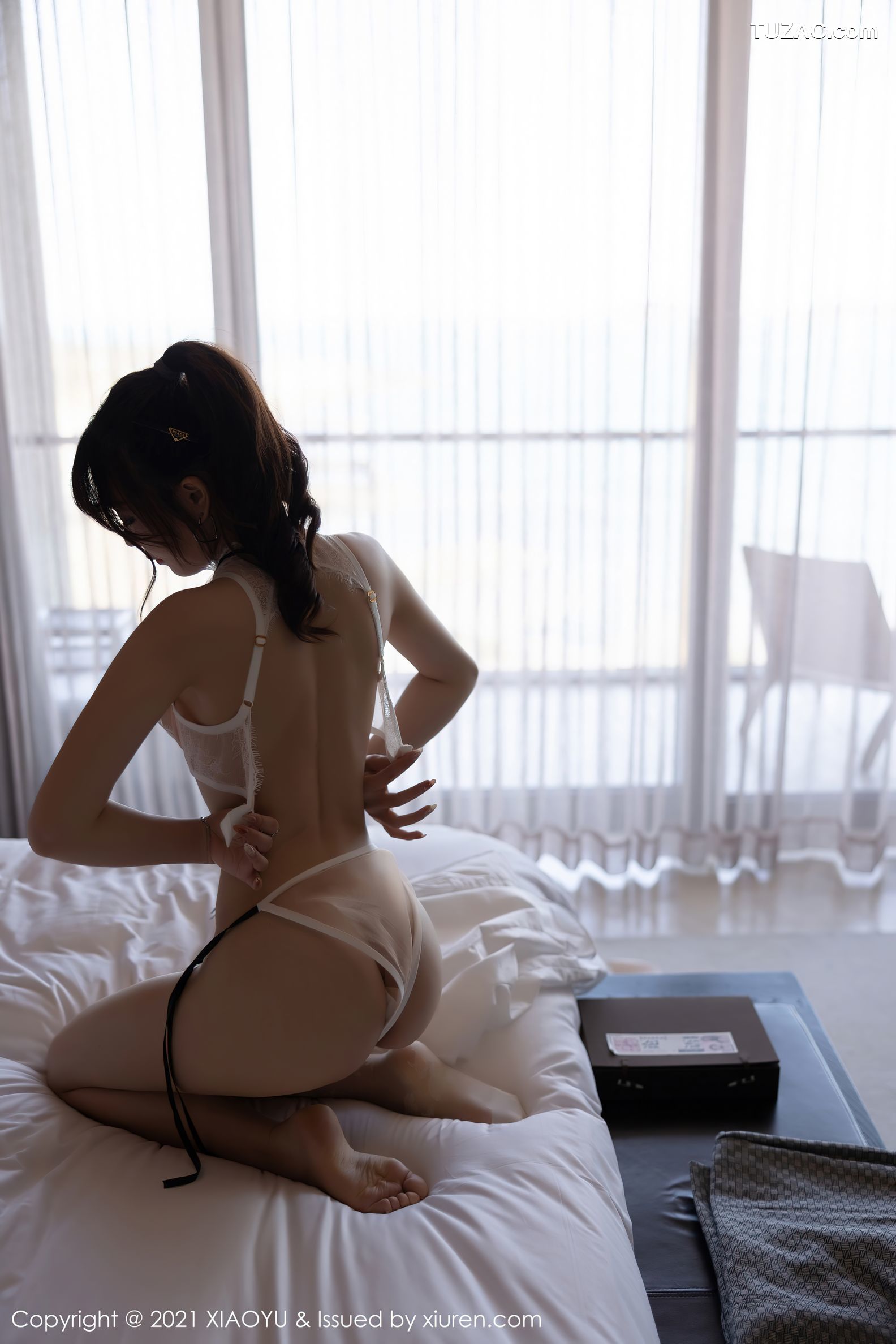 XiaoYu语画界-521-芝芝-青岛旅拍-超A牛仔短裤翘臀-2021.05.06