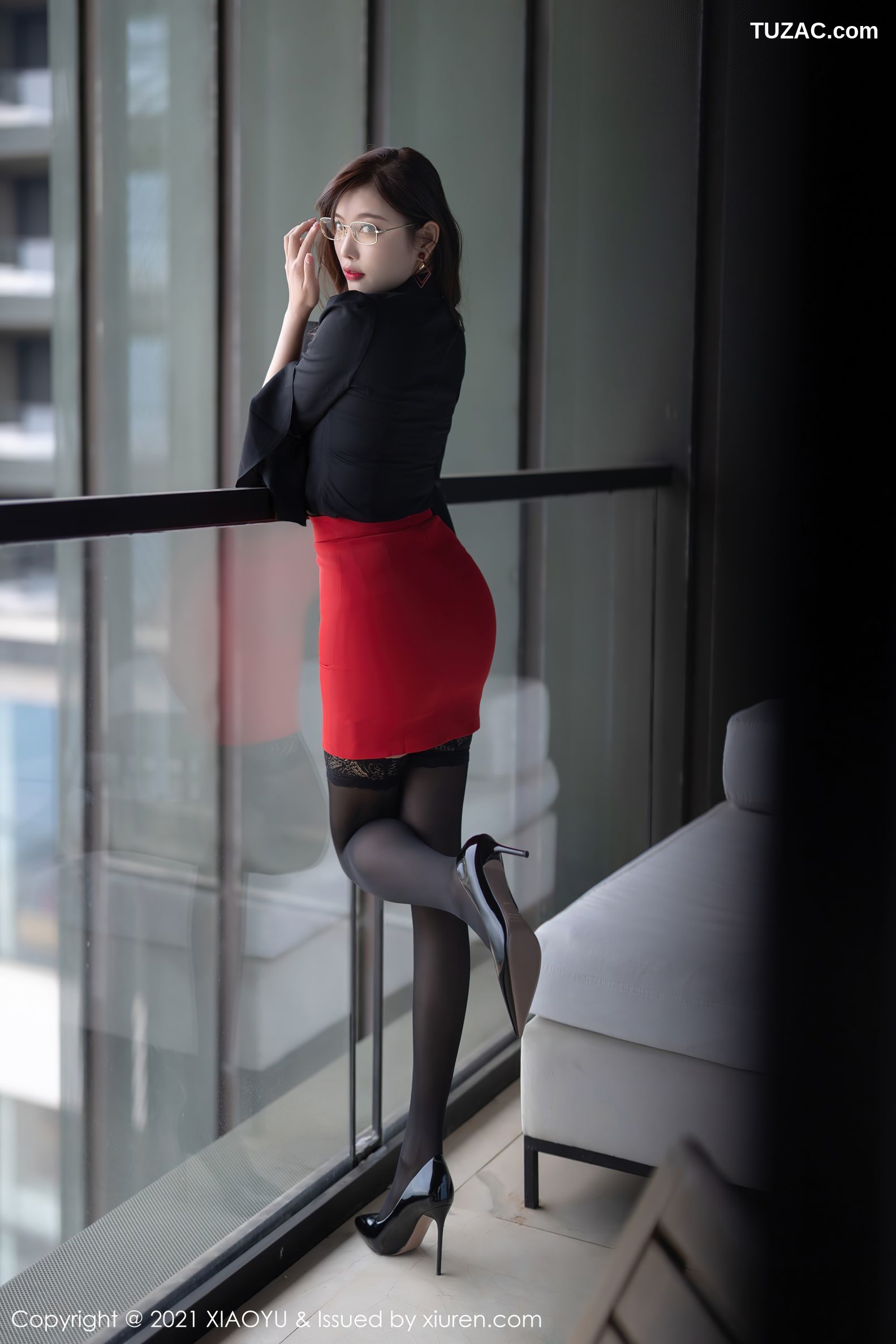 XiaoYu语画界-523-杨晨晨-青岛旅拍-豪乳翘臀完美诱惑-2021.05.08