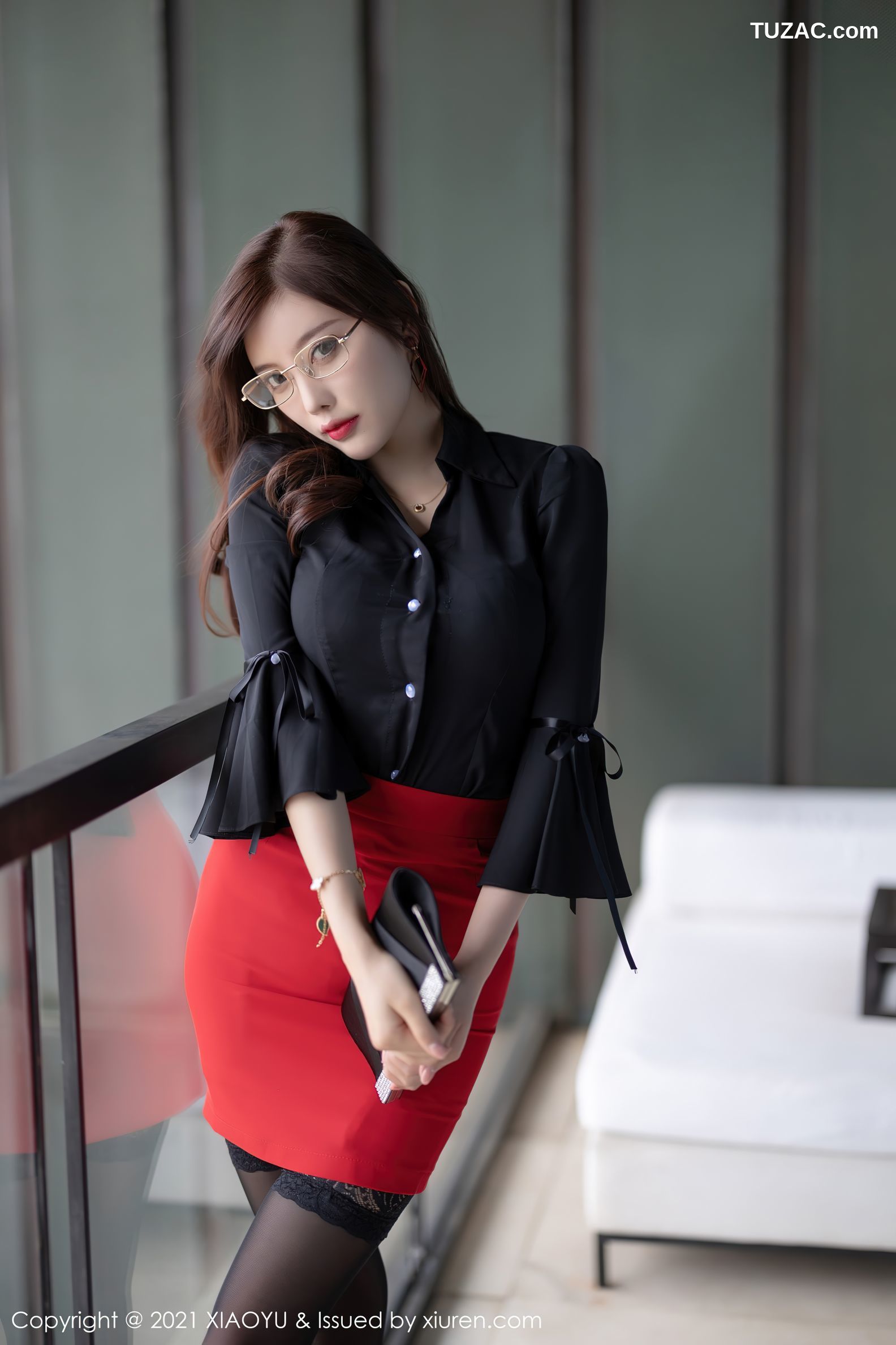 XiaoYu语画界-523-杨晨晨-青岛旅拍-豪乳翘臀完美诱惑-2021.05.08