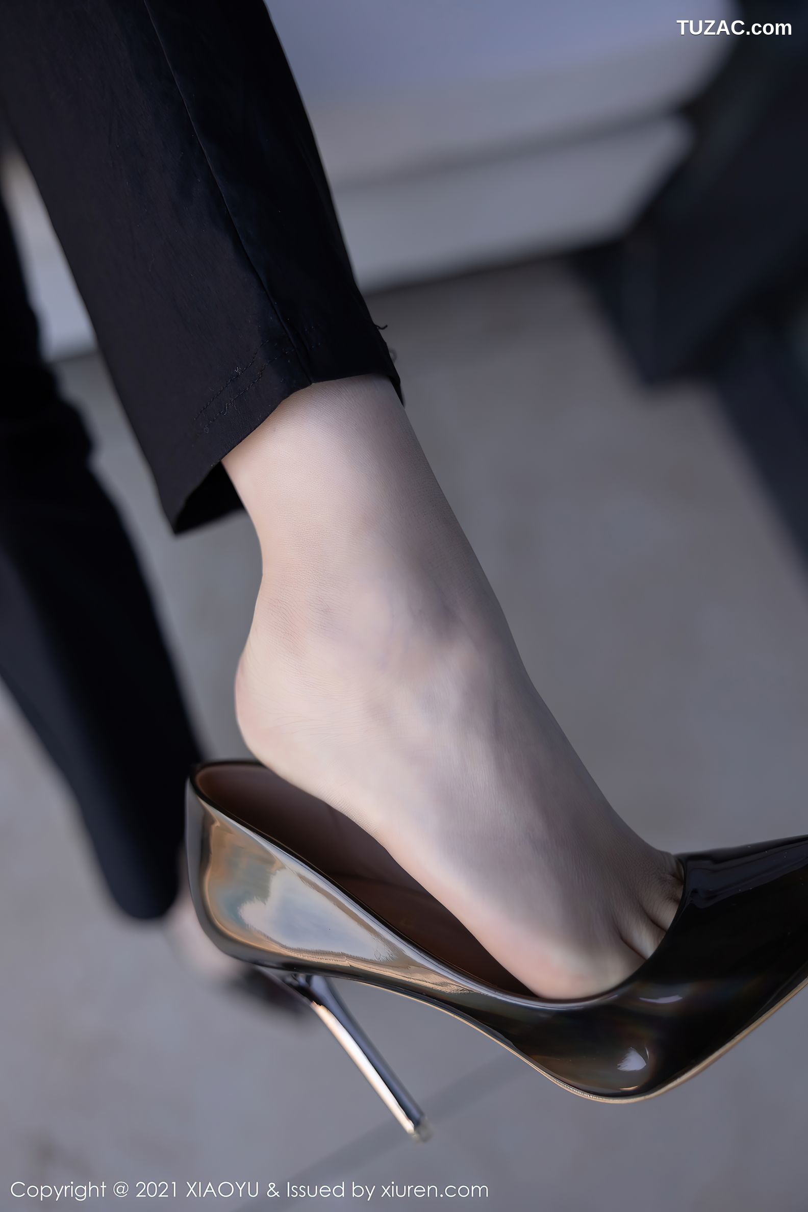 XiaoYu语画界-531-芝芝-青岛旅拍-镂空情趣内衣丁字裤-2021.05.19