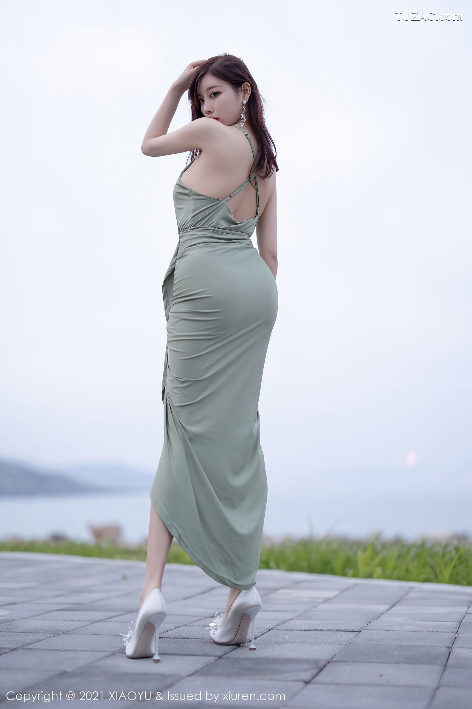 XiaoYu语画界-538-杨晨晨-青岛旅拍-户外轻透长裙低胸豪乳-2021.05.28