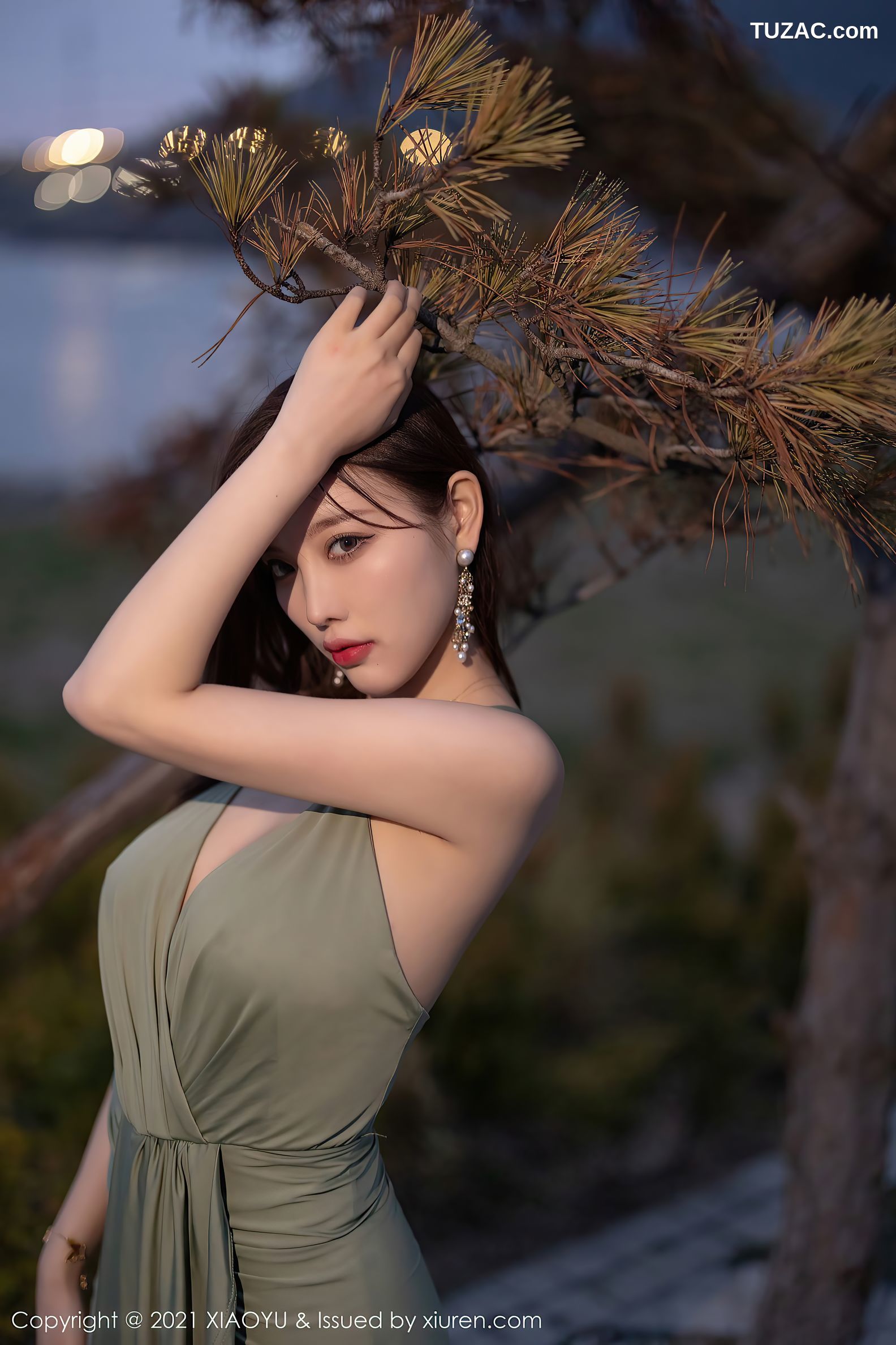 XiaoYu语画界-538-杨晨晨-青岛旅拍-户外轻透长裙低胸豪乳-2021.05.28