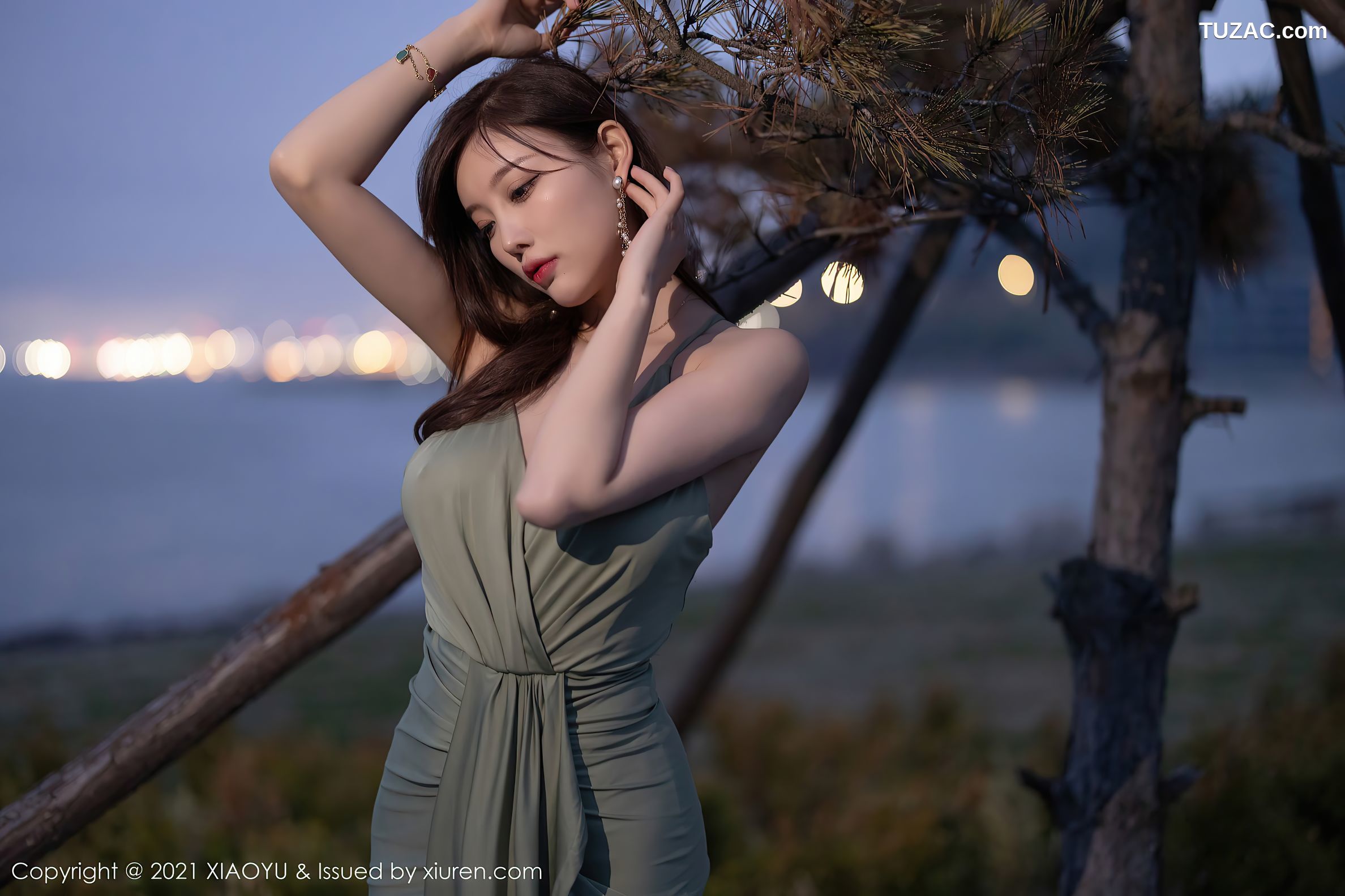 XiaoYu语画界-538-杨晨晨-青岛旅拍-户外轻透长裙低胸豪乳-2021.05.28