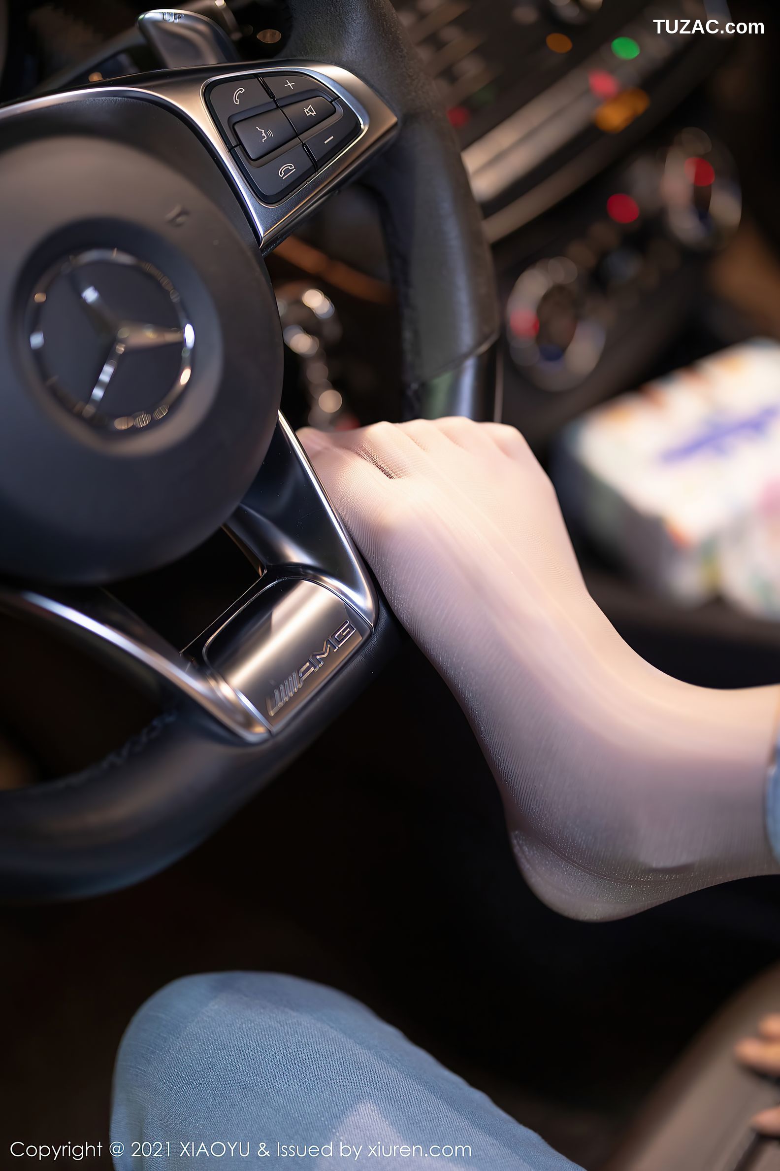 XiaoYu语画界-539-林星阑-户外牛仔裤街拍-香车内完美身材诱惑-2021.05.31