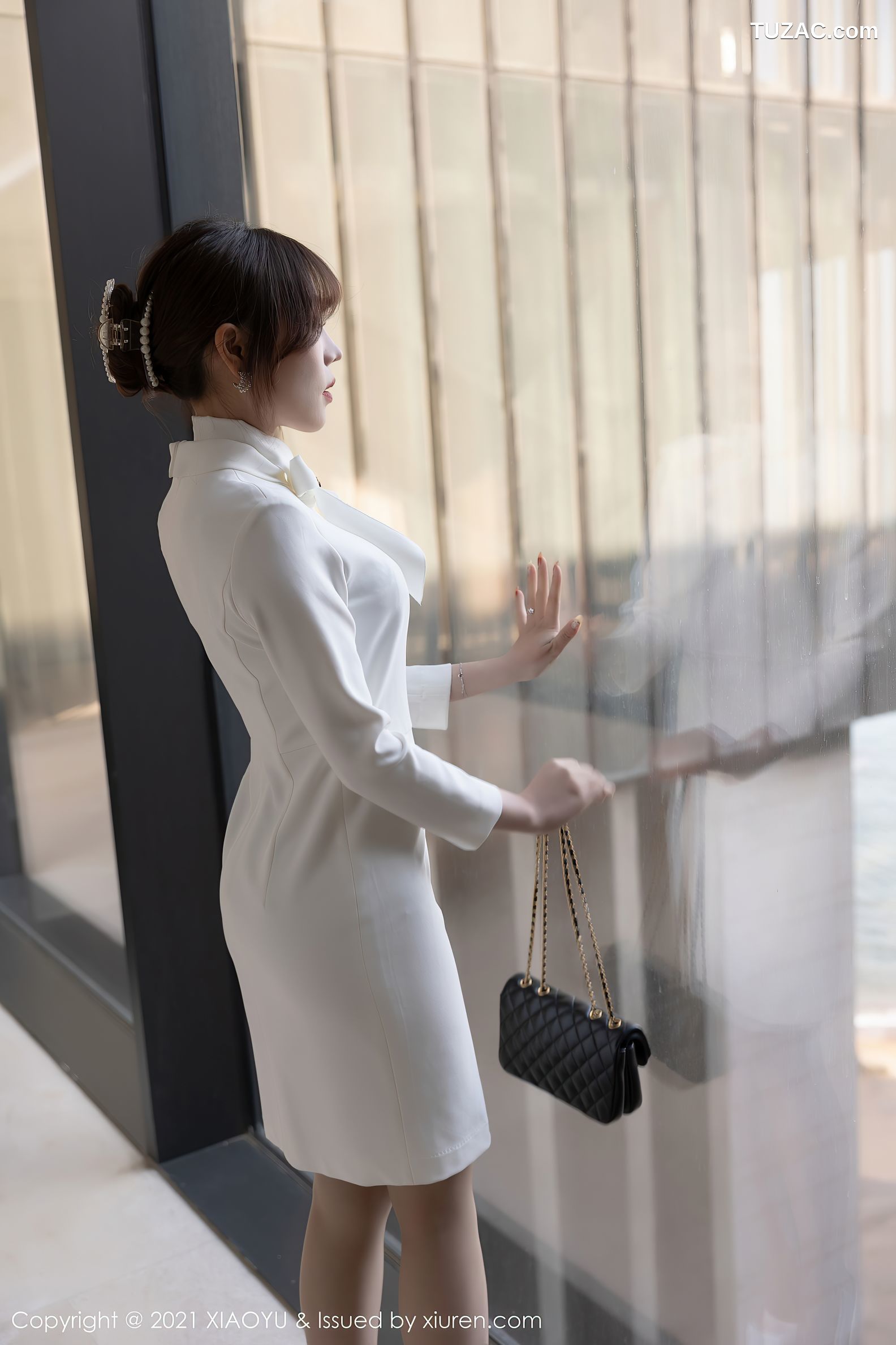 XiaoYu语画界-544-芝芝-青岛旅拍-典雅制服连身裙-2021.06.07