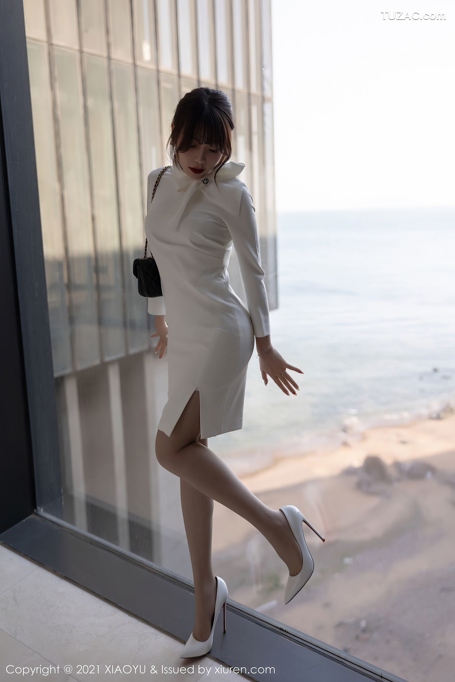 XiaoYu语画界-544-芝芝-青岛旅拍-典雅制服连身裙-2021.06.07