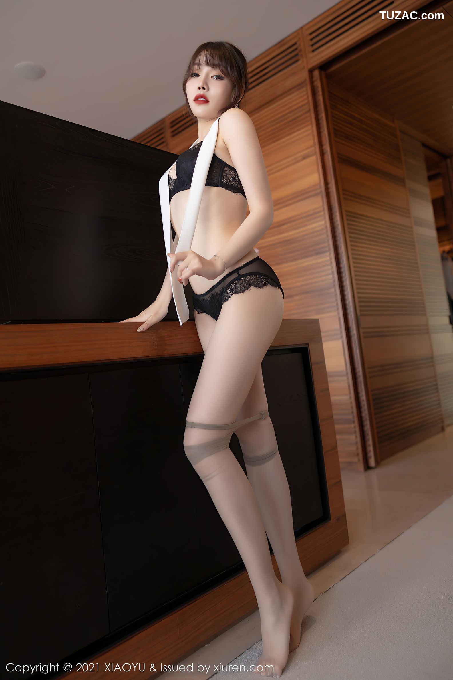 XiaoYu语画界-544-芝芝-青岛旅拍-典雅制服连身裙-2021.06.07