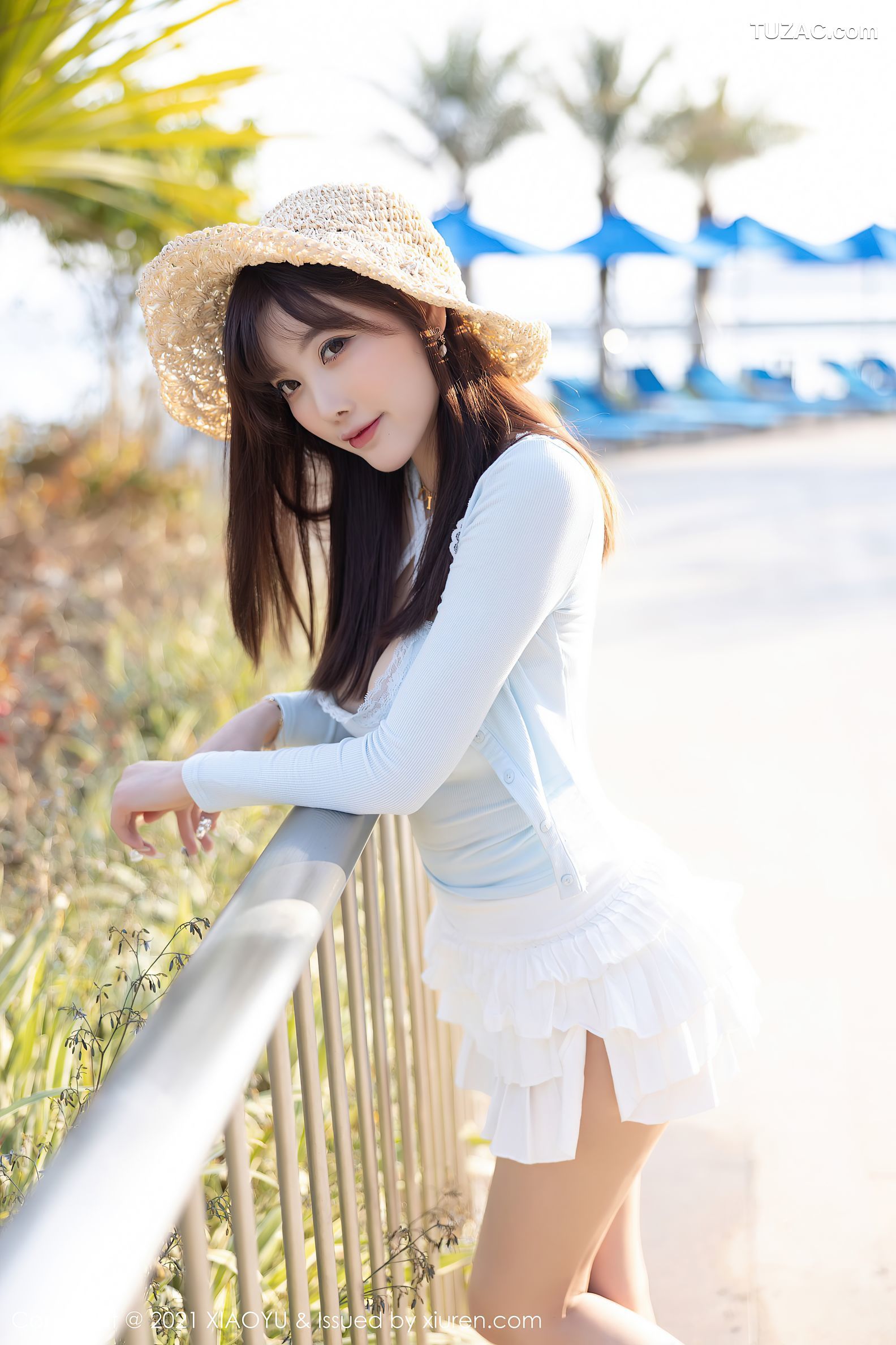 XiaoYu语画界-562-杨晨晨-海边沙滩性感低胸服饰超短裙-2021.07.02