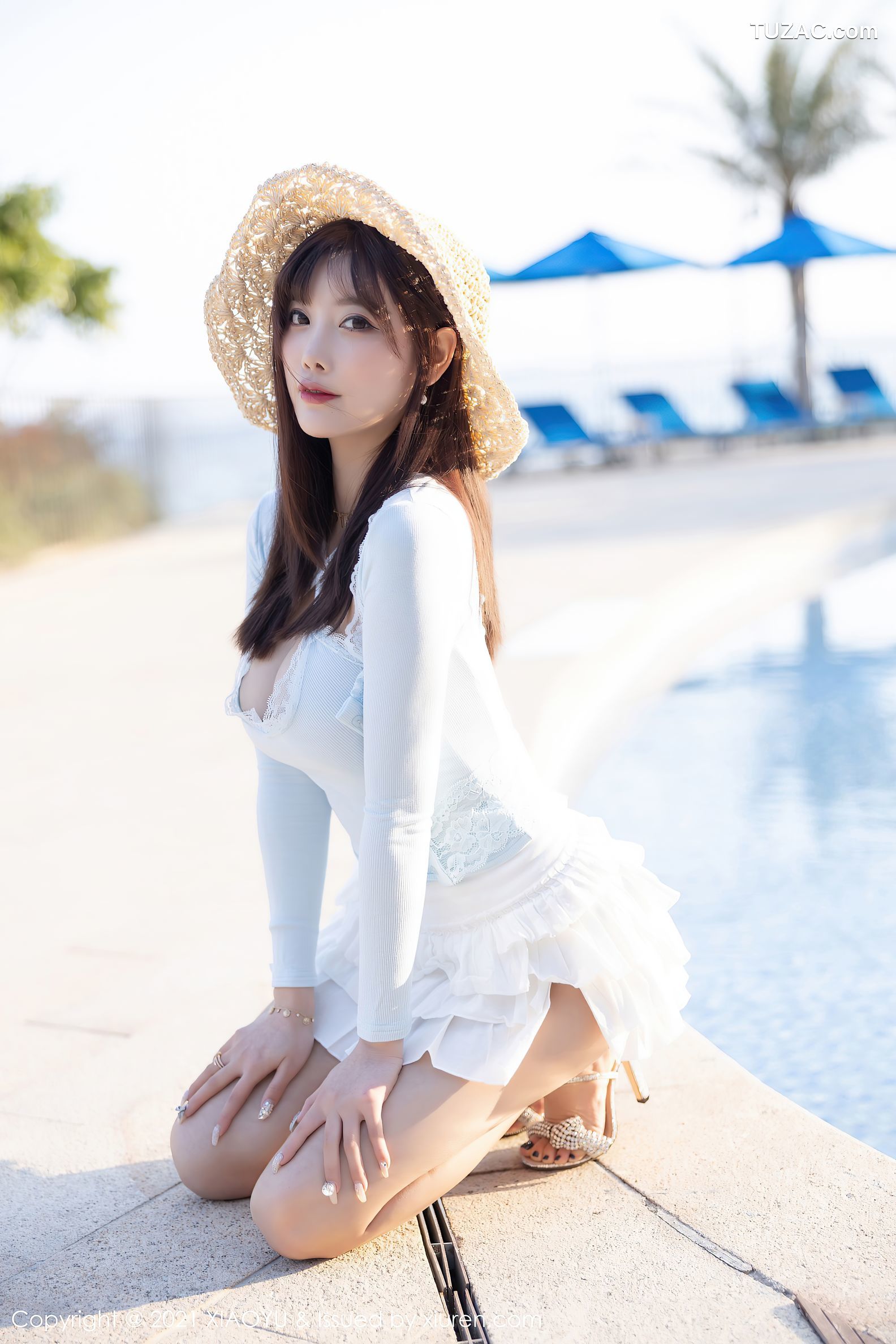 XiaoYu语画界-562-杨晨晨-海边沙滩性感低胸服饰超短裙-2021.07.02