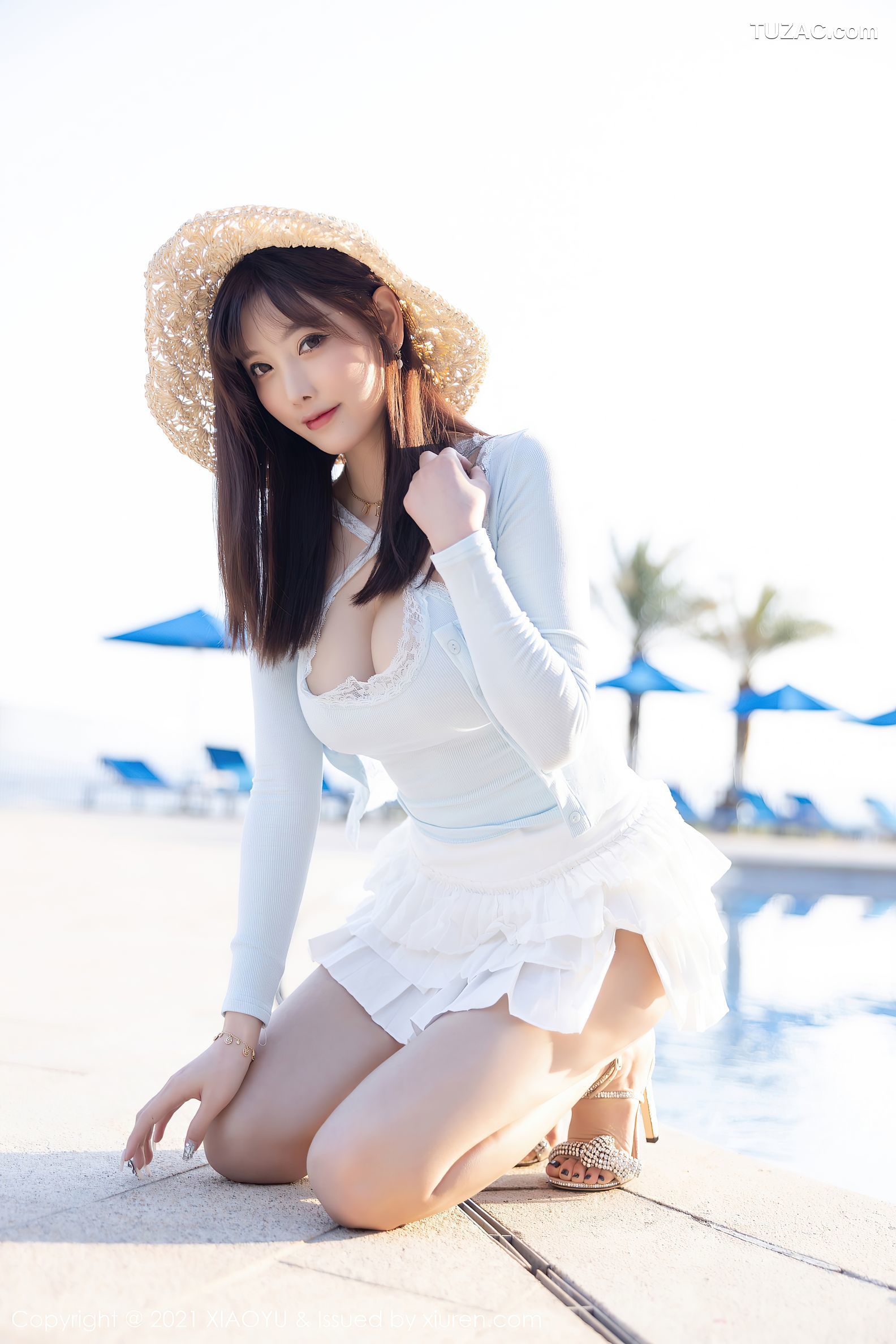 XiaoYu语画界-562-杨晨晨-海边沙滩性感低胸服饰超短裙-2021.07.02