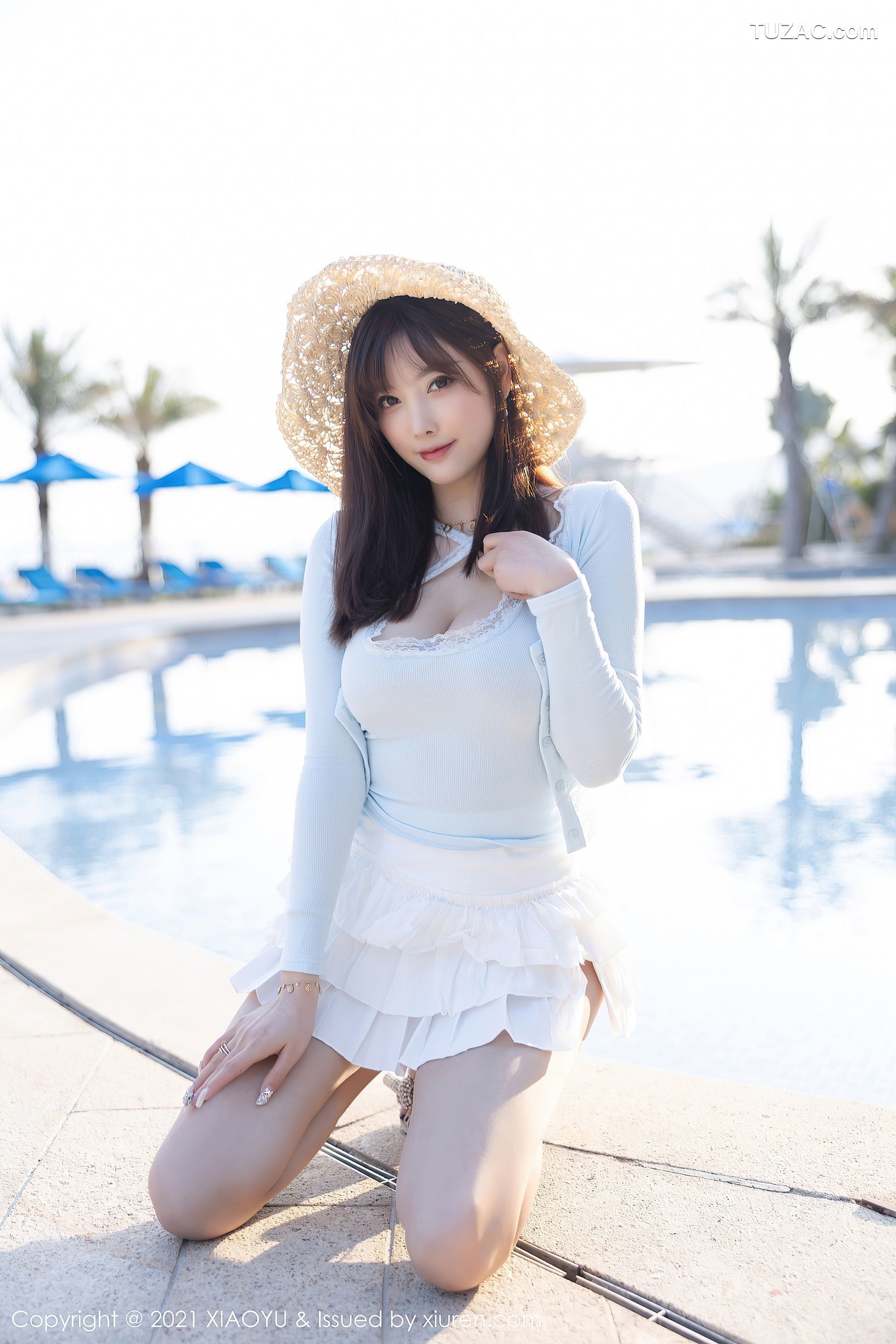 XiaoYu语画界-562-杨晨晨-海边沙滩性感低胸服饰超短裙-2021.07.02