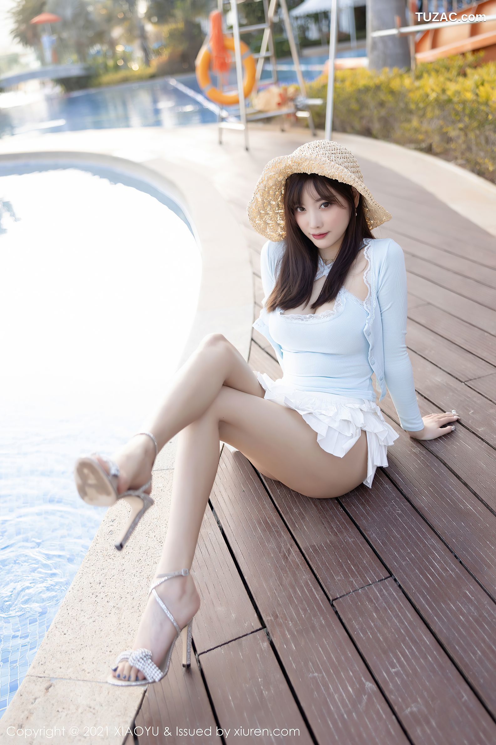 XiaoYu语画界-562-杨晨晨-海边沙滩性感低胸服饰超短裙-2021.07.02