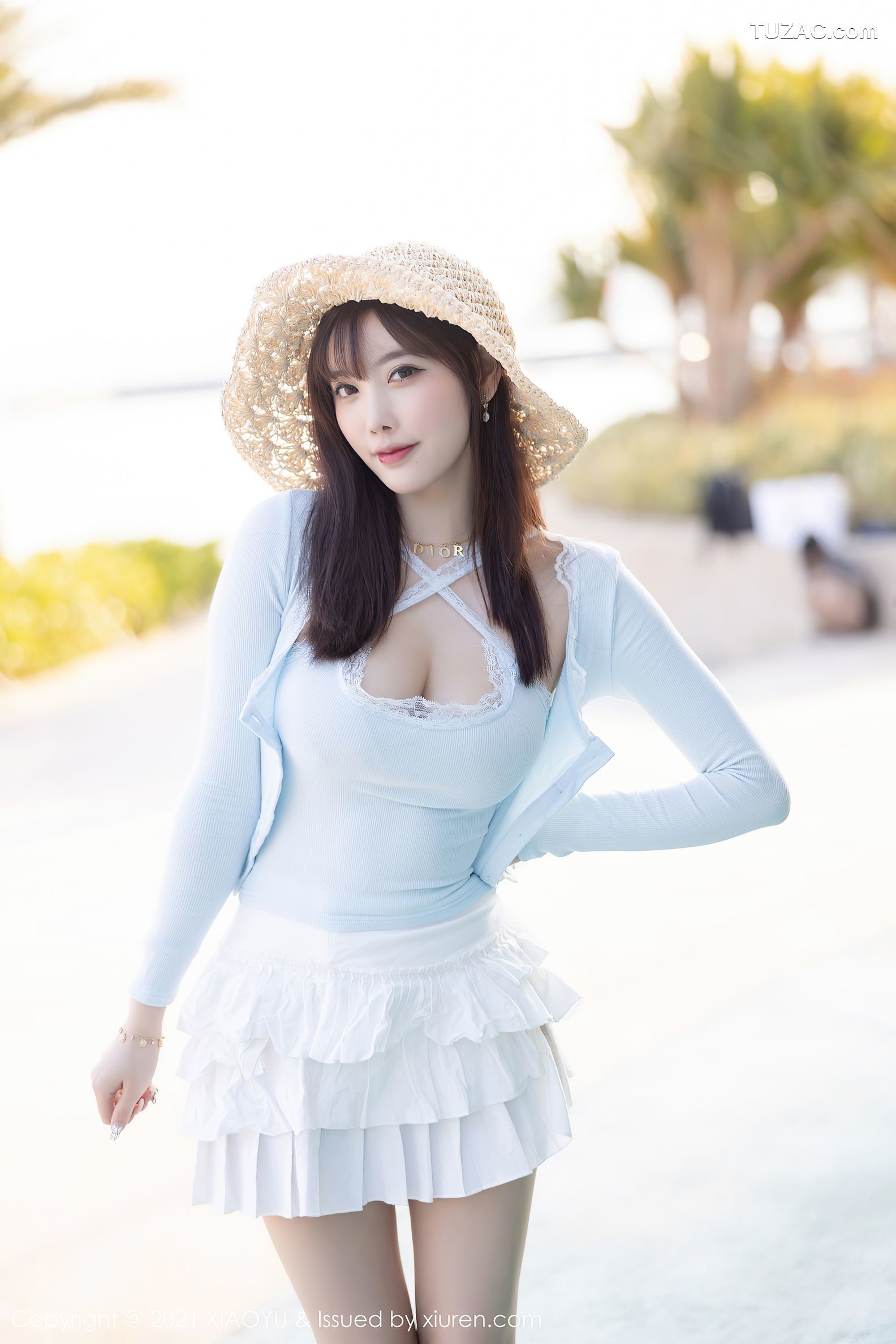 XiaoYu语画界-562-杨晨晨-海边沙滩性感低胸服饰超短裙-2021.07.02