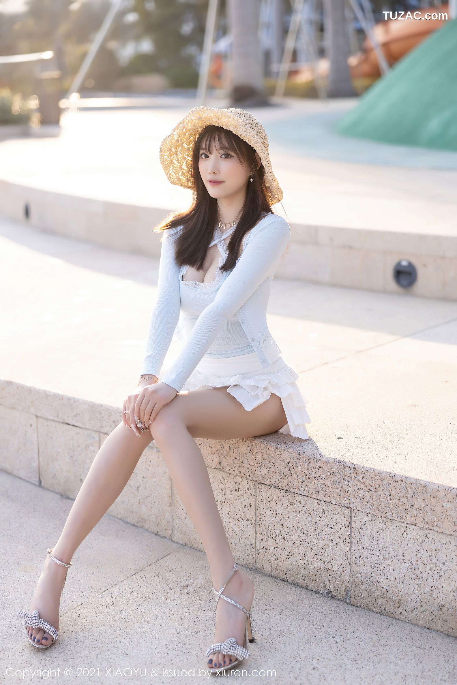 XiaoYu语画界-562-杨晨晨-海边沙滩性感低胸服饰超短裙-2021.07.02