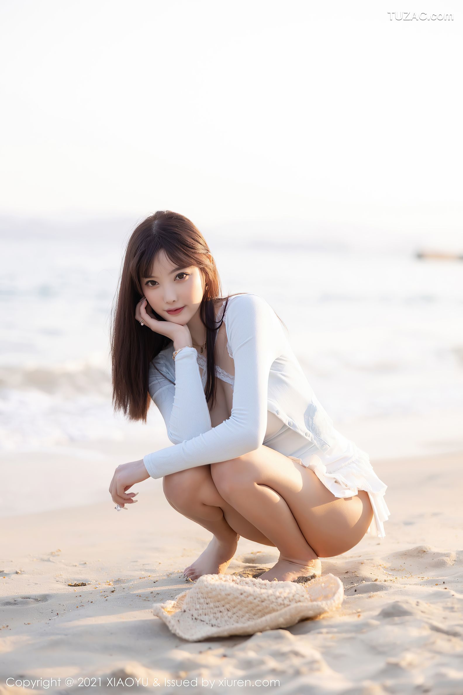 XiaoYu语画界-562-杨晨晨-海边沙滩性感低胸服饰超短裙-2021.07.02