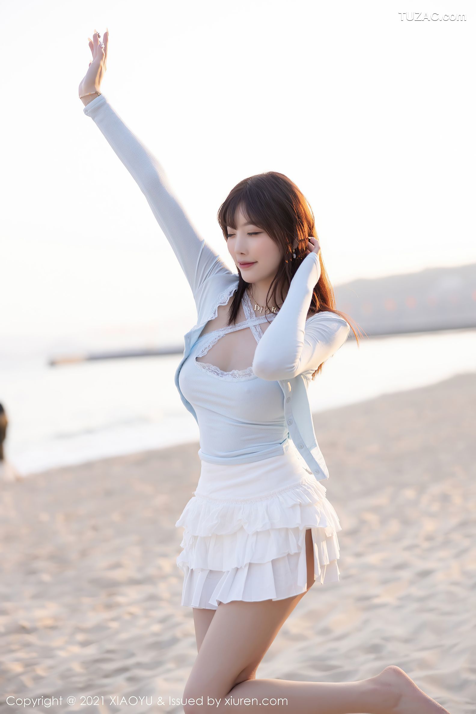 XiaoYu语画界-562-杨晨晨-海边沙滩性感低胸服饰超短裙-2021.07.02