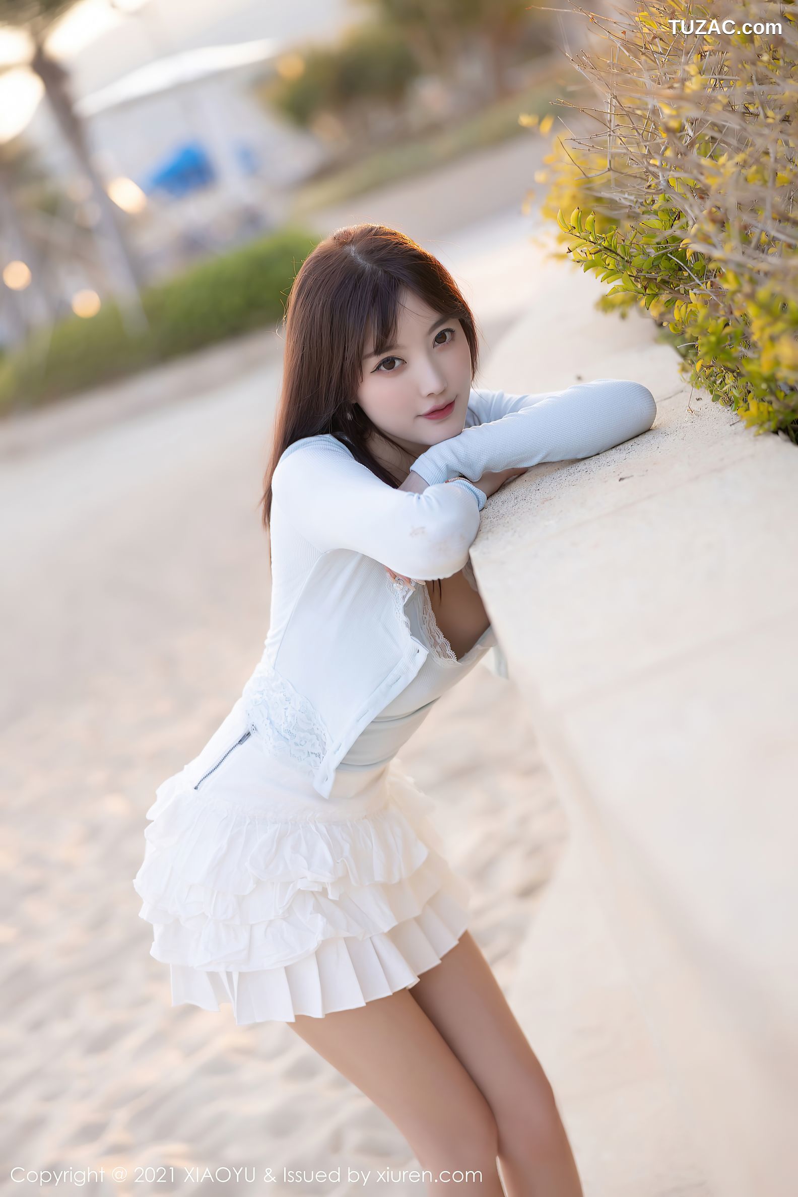 XiaoYu语画界-562-杨晨晨-海边沙滩性感低胸服饰超短裙-2021.07.02