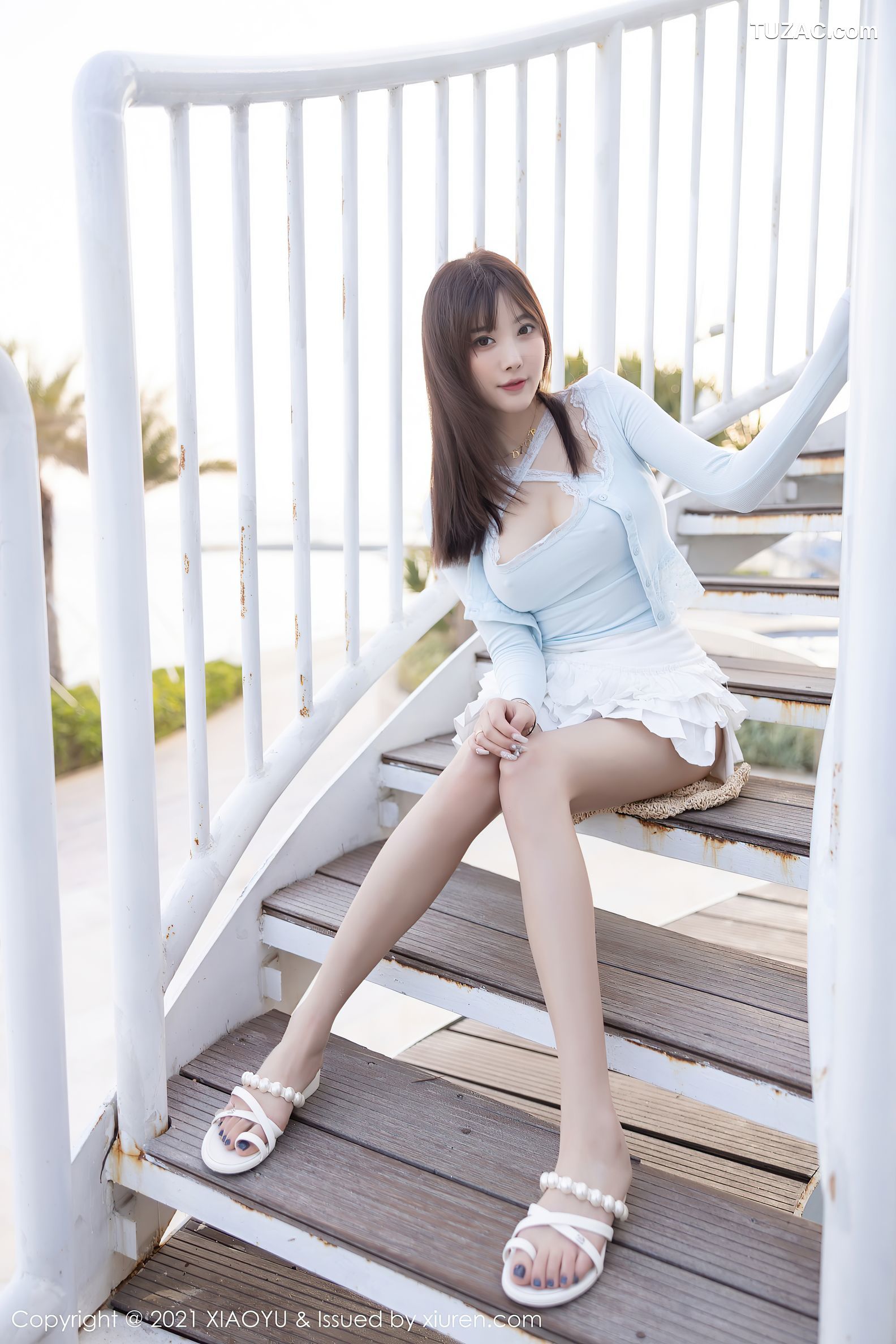 XiaoYu语画界-562-杨晨晨-海边沙滩性感低胸服饰超短裙-2021.07.02