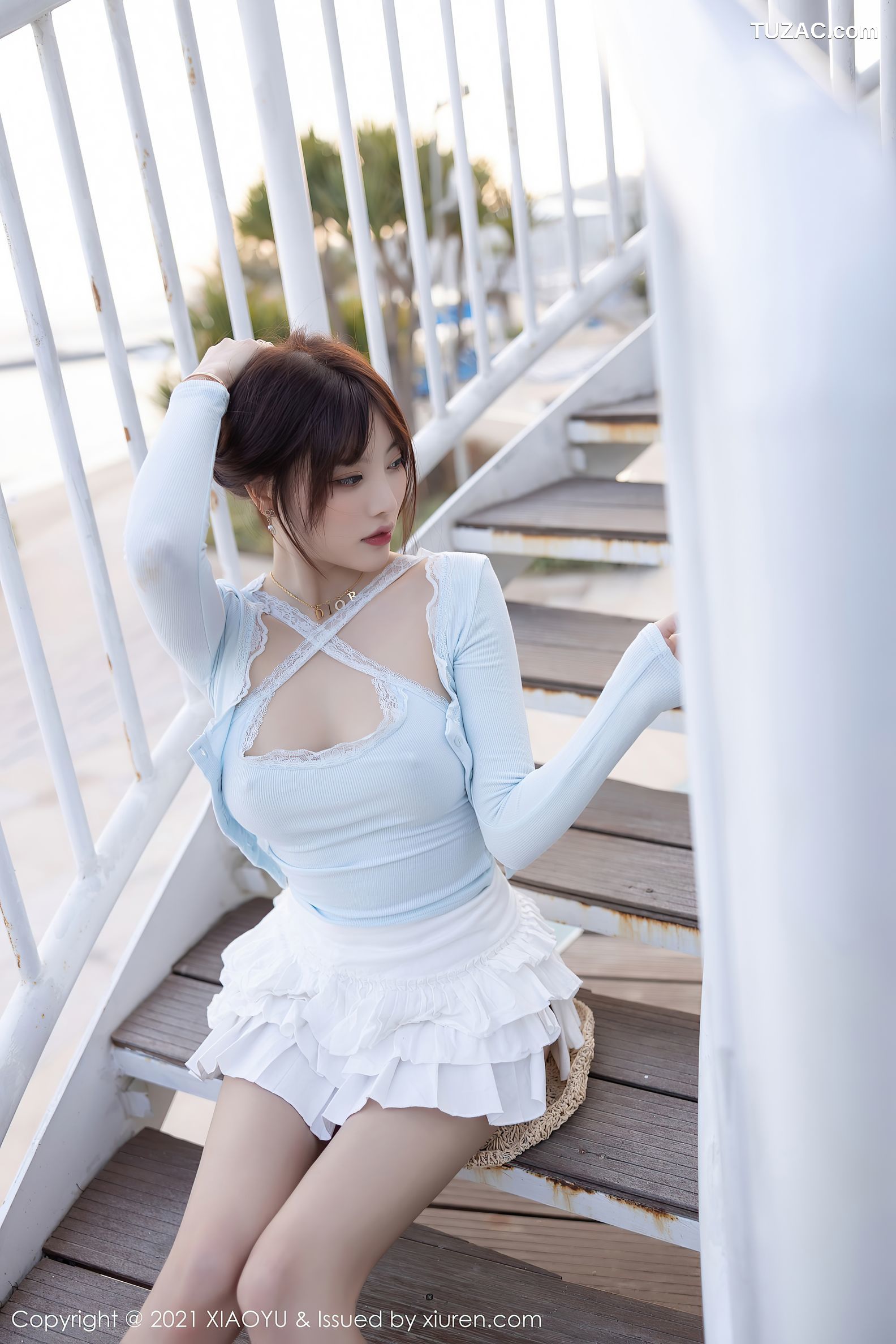XiaoYu语画界-562-杨晨晨-海边沙滩性感低胸服饰超短裙-2021.07.02