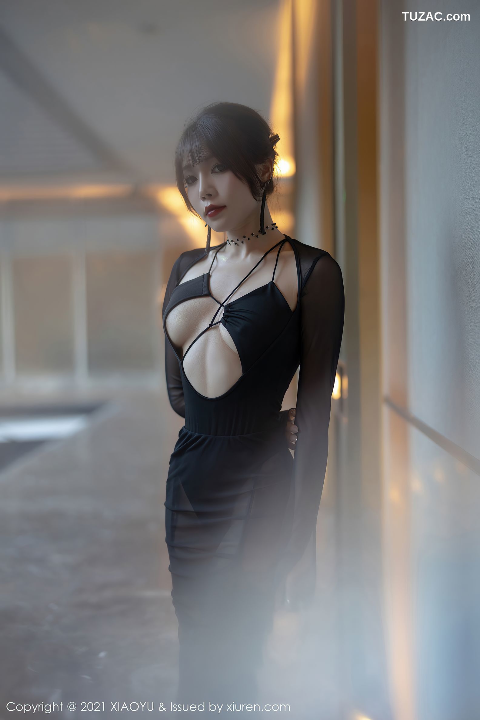 XiaoYu语画界-581-芝芝-森系朦胧主题黑色服饰黑丝吊带袜-2021.07.29