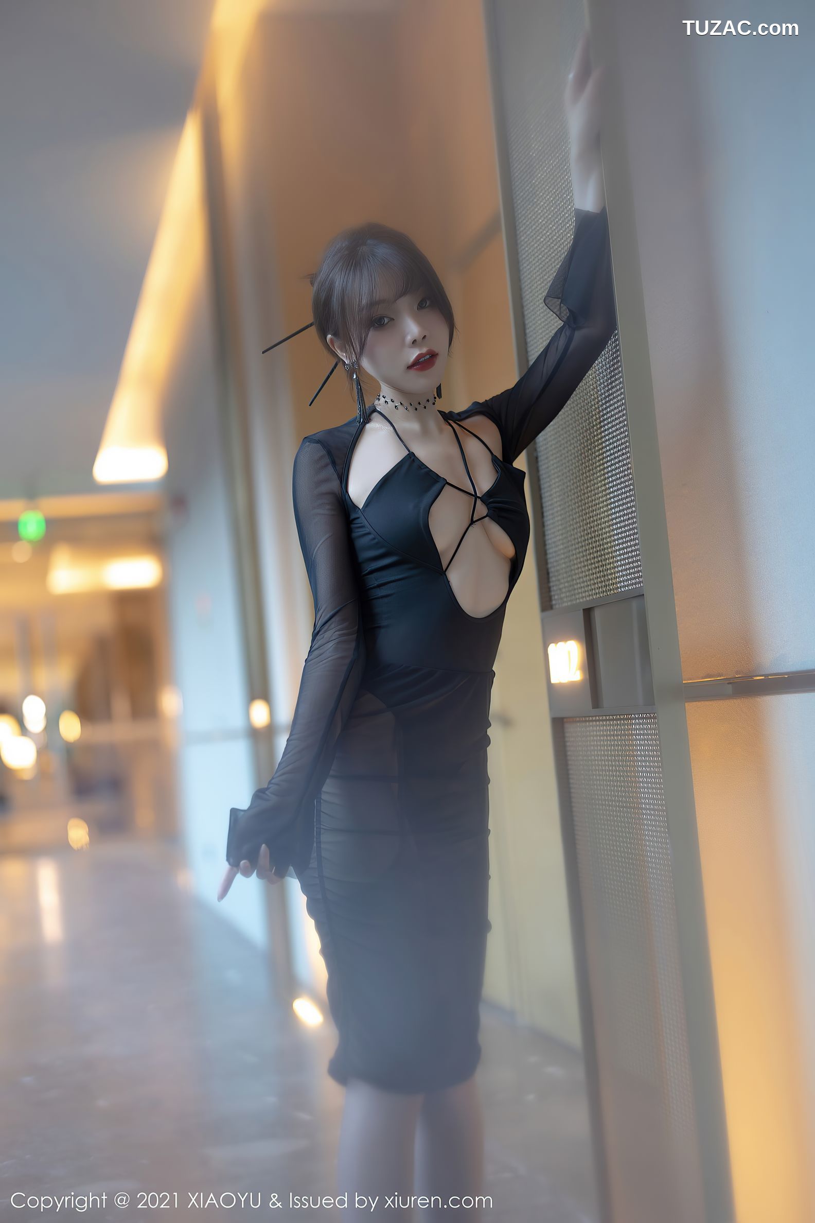 XiaoYu语画界-581-芝芝-森系朦胧主题黑色服饰黑丝吊带袜-2021.07.29