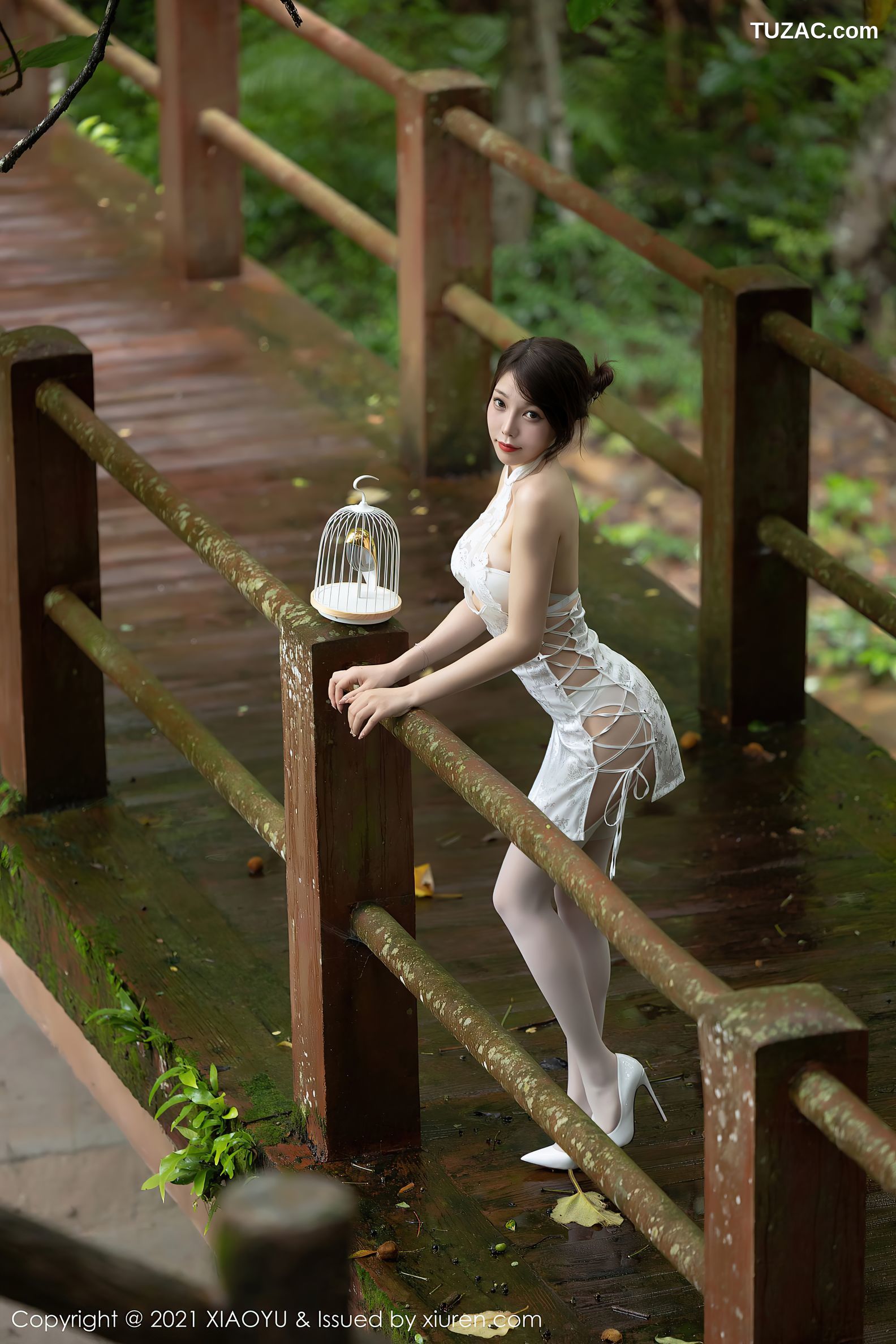 XiaoYu语画界-588-芝芝-户外古韵浪漫旗袍白丝吊带袜-2021.08.09