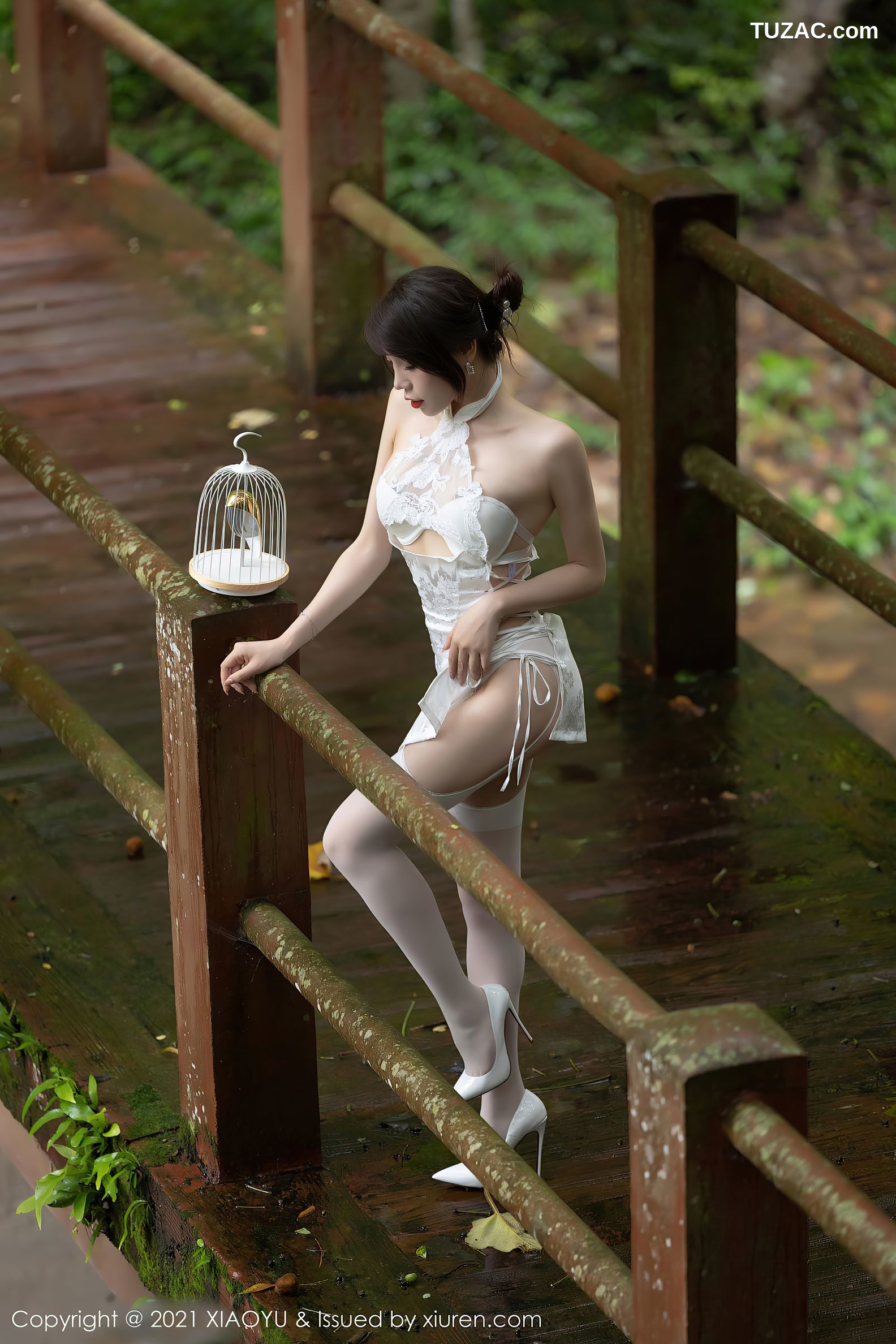 XiaoYu语画界-588-芝芝-户外古韵浪漫旗袍白丝吊带袜-2021.08.09