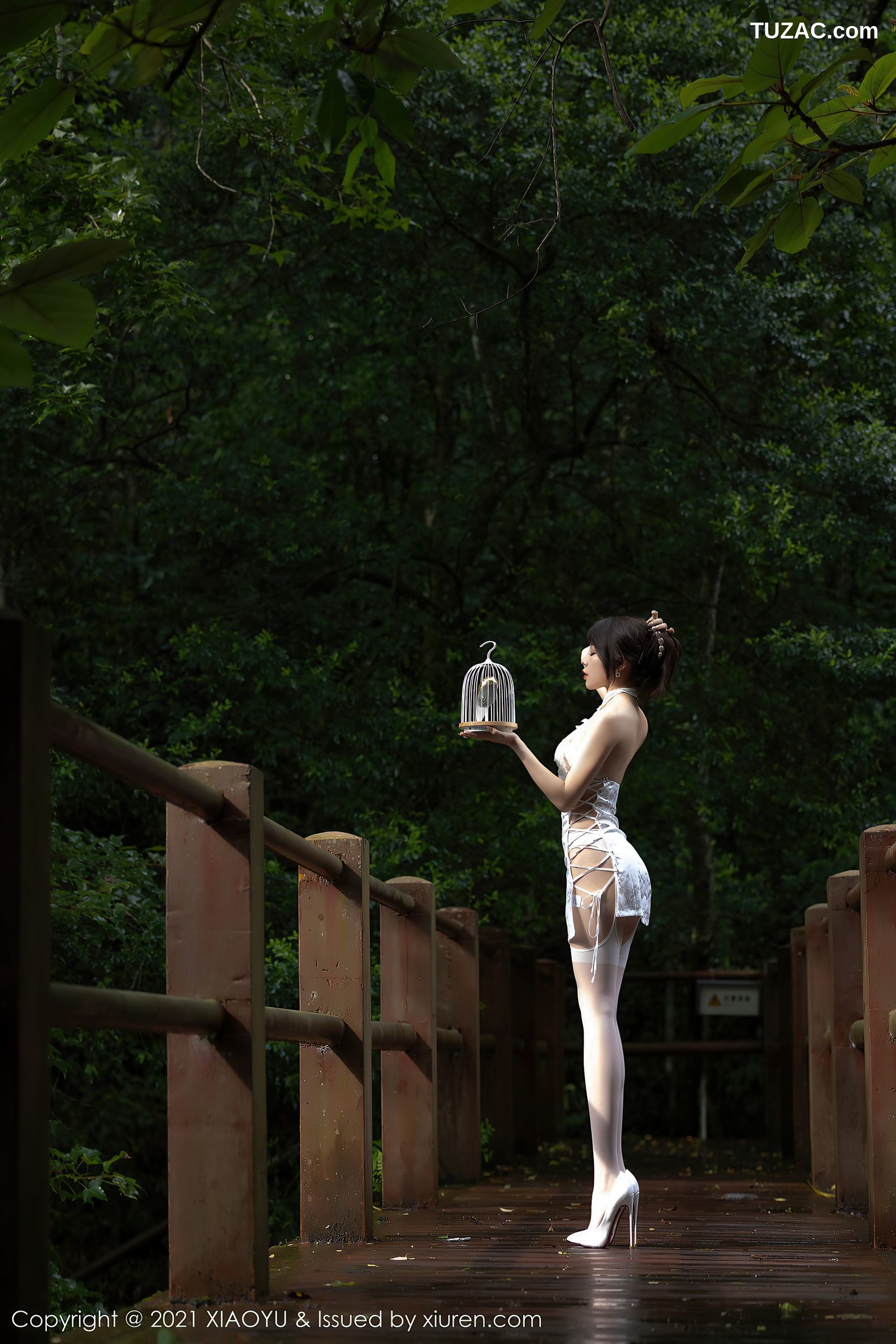 XiaoYu语画界-588-芝芝-户外古韵浪漫旗袍白丝吊带袜-2021.08.09