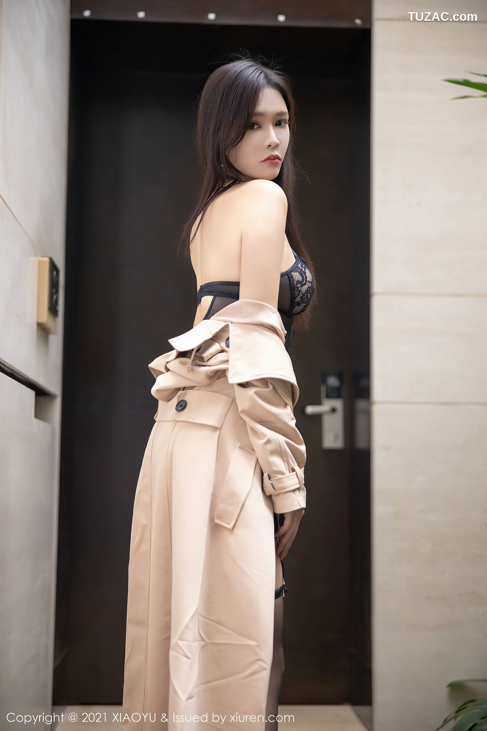 XiaoYu语画界-596-娜比-户外优雅风衣缕空蕾丝内衣-2021.08.19