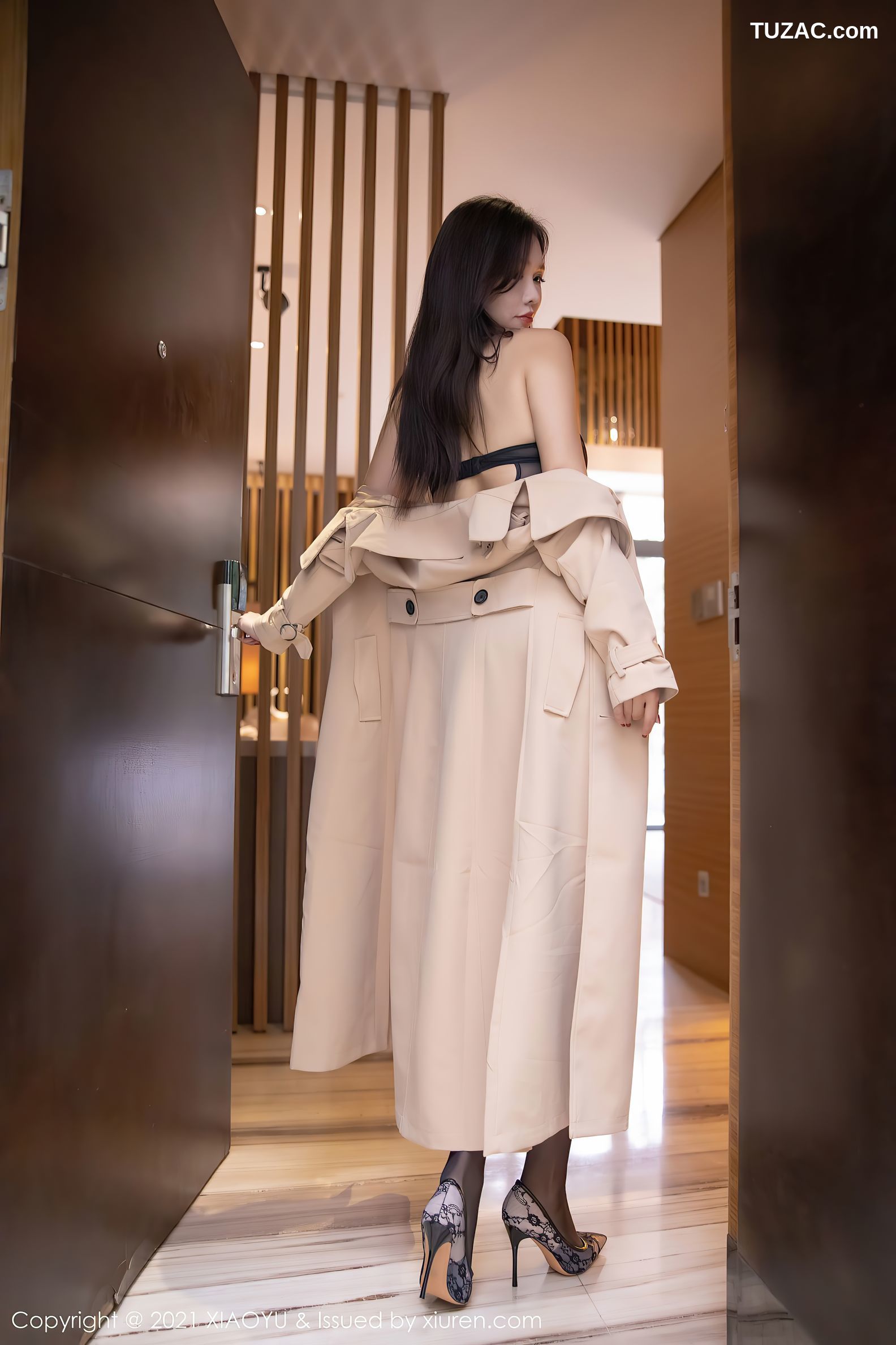 XiaoYu语画界-596-娜比-户外优雅风衣缕空蕾丝内衣-2021.08.19
