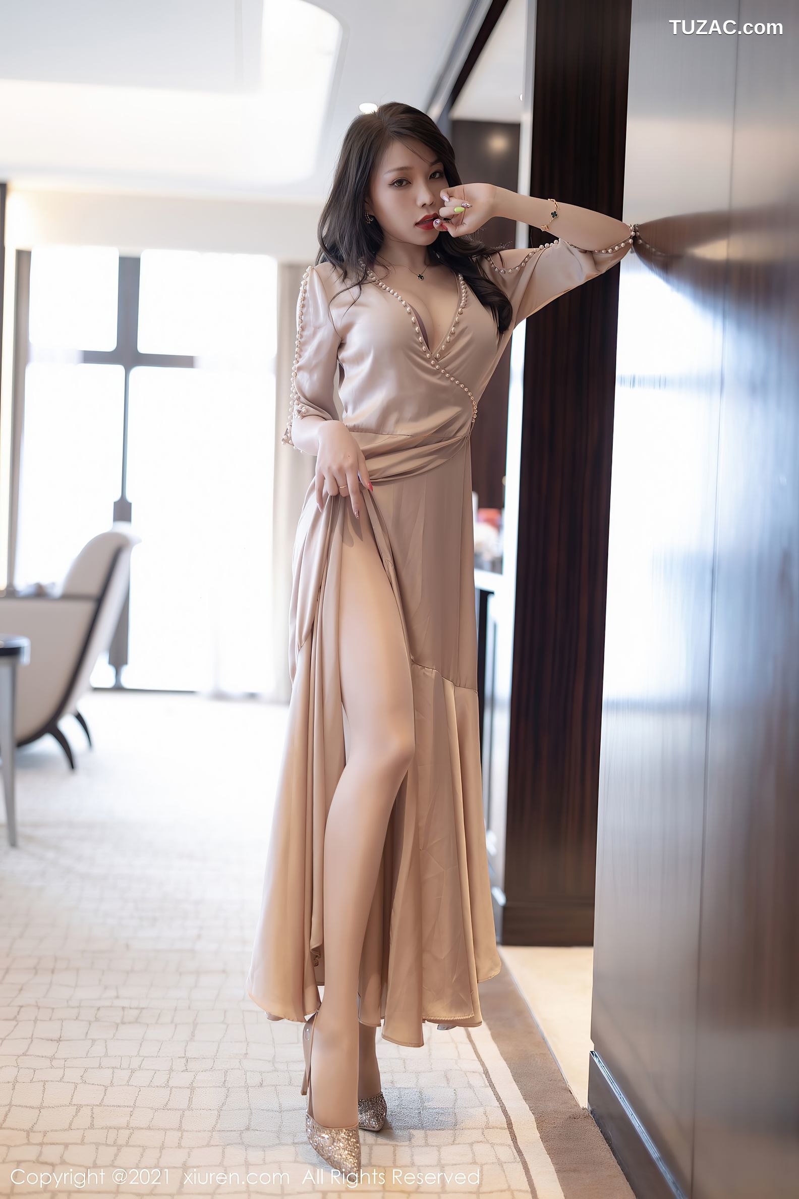 XiaoYu语画界-613-芝芝Booty-香槟色典雅长裙性感内衣-2021.09.13