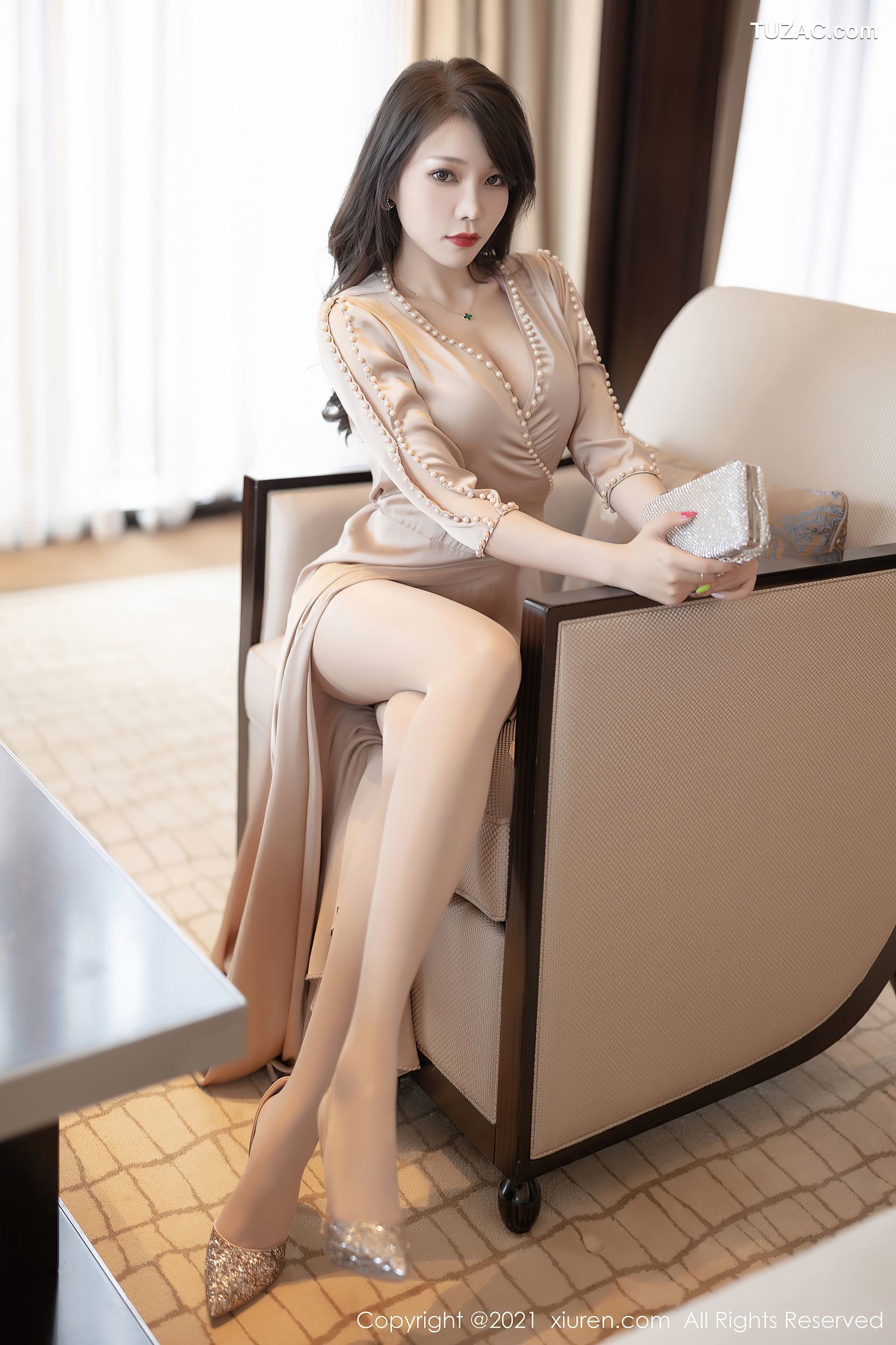 XiaoYu语画界-613-芝芝Booty-香槟色典雅长裙性感内衣-2021.09.13