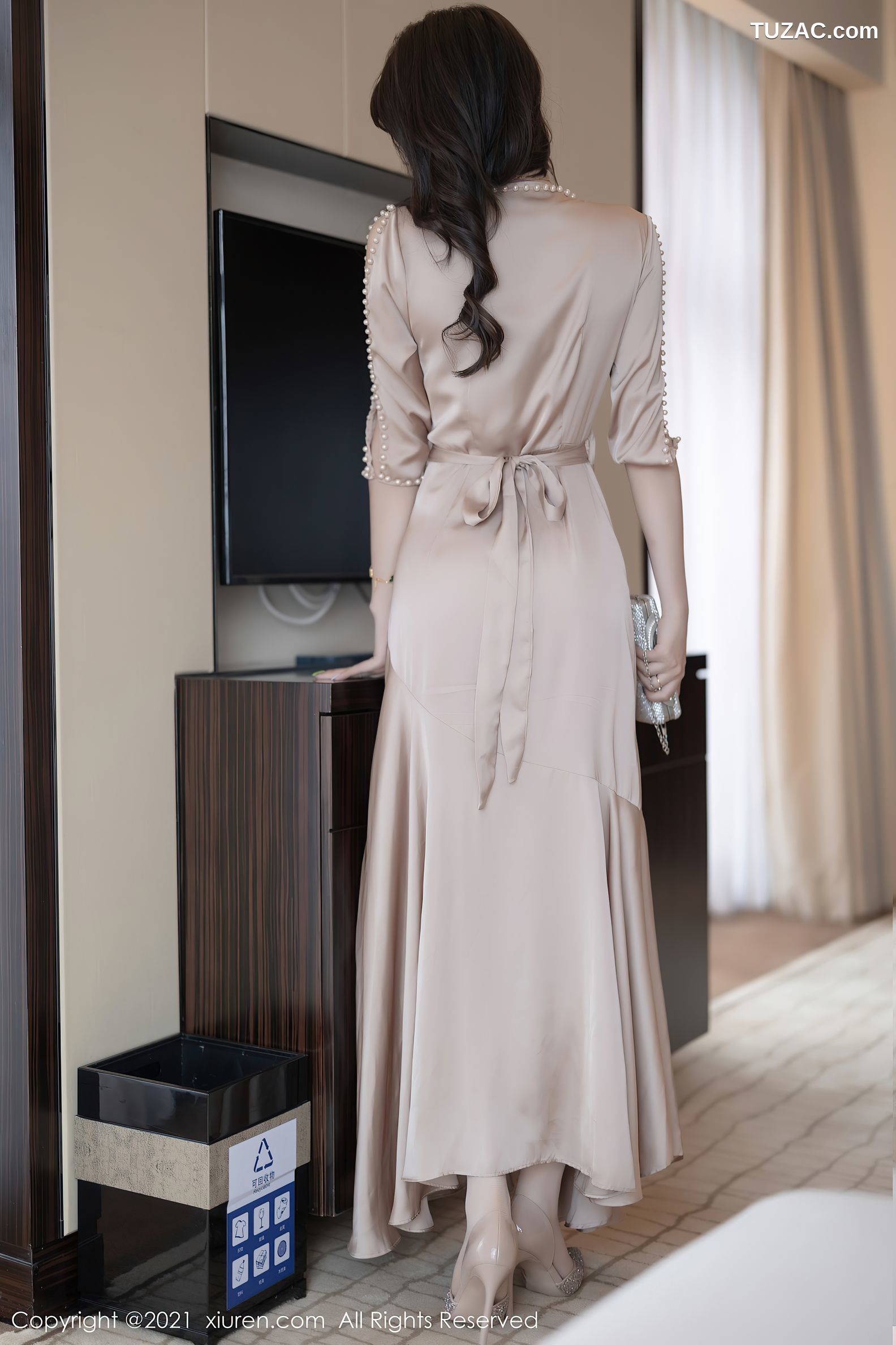 XiaoYu语画界-613-芝芝Booty-香槟色典雅长裙性感内衣-2021.09.13