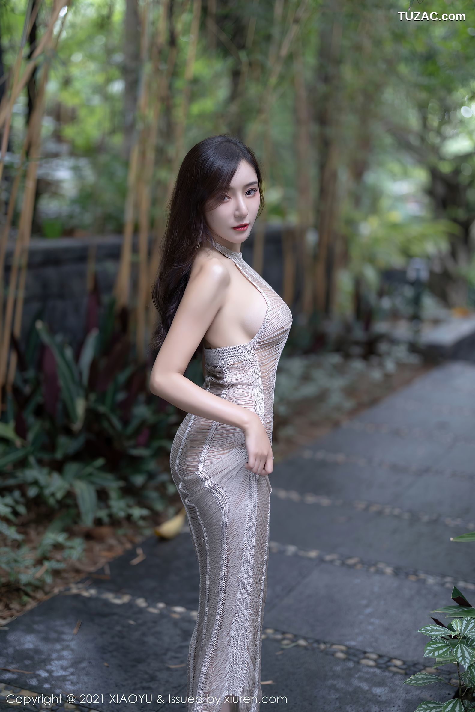 XiaoYu语画界-617-王馨瑶Yanni-户外缕空薄纱透视长裙-2021.09.17