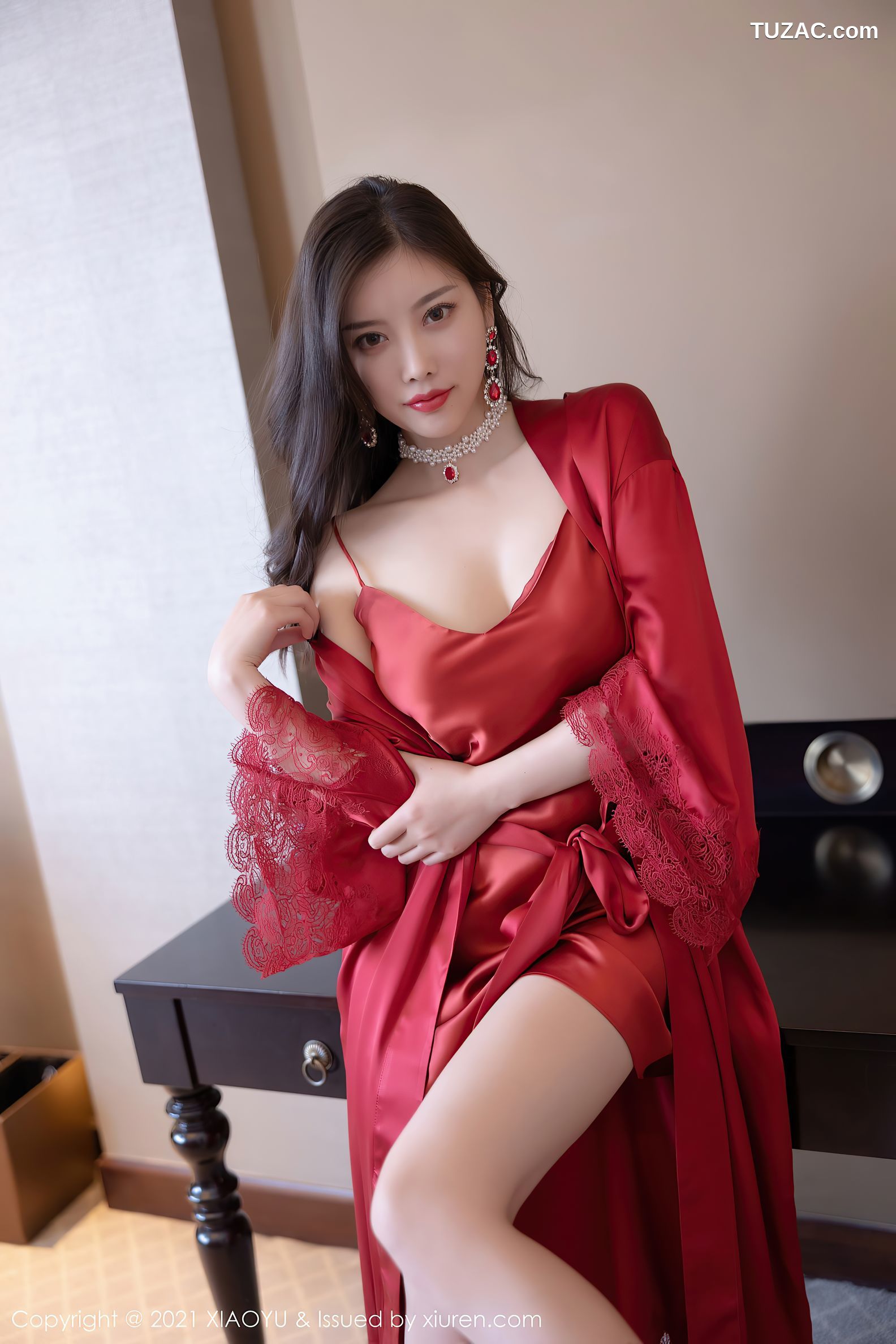 XiaoYu语画界-621-杨晨晨Sugar-广西旅拍猩红吊带裙黑色情趣内衣-2021.09.24