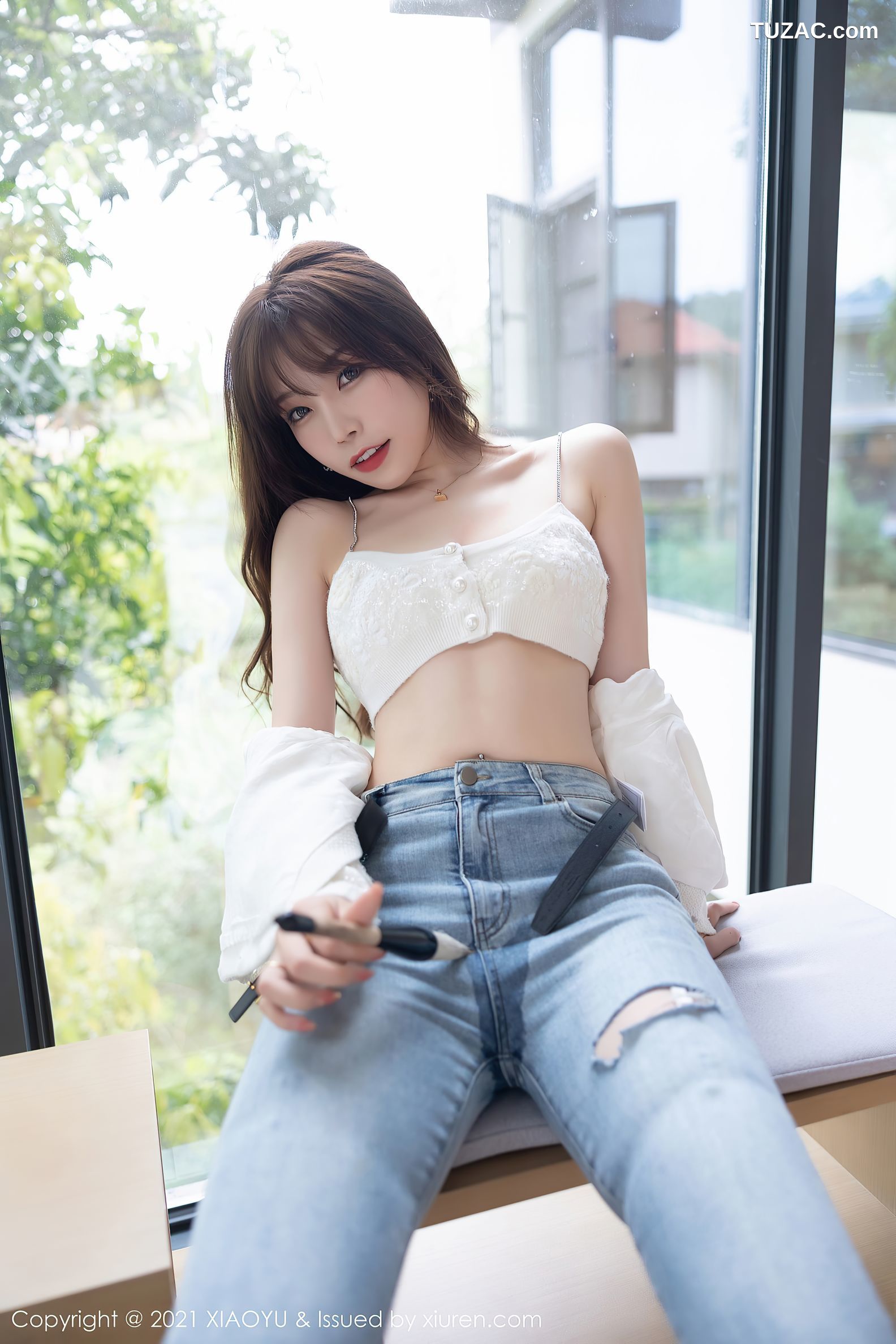 XiaoYu语画界-627-芝芝Booty-牛仔裤情趣内衣白丝吊带袜-2021.10.08