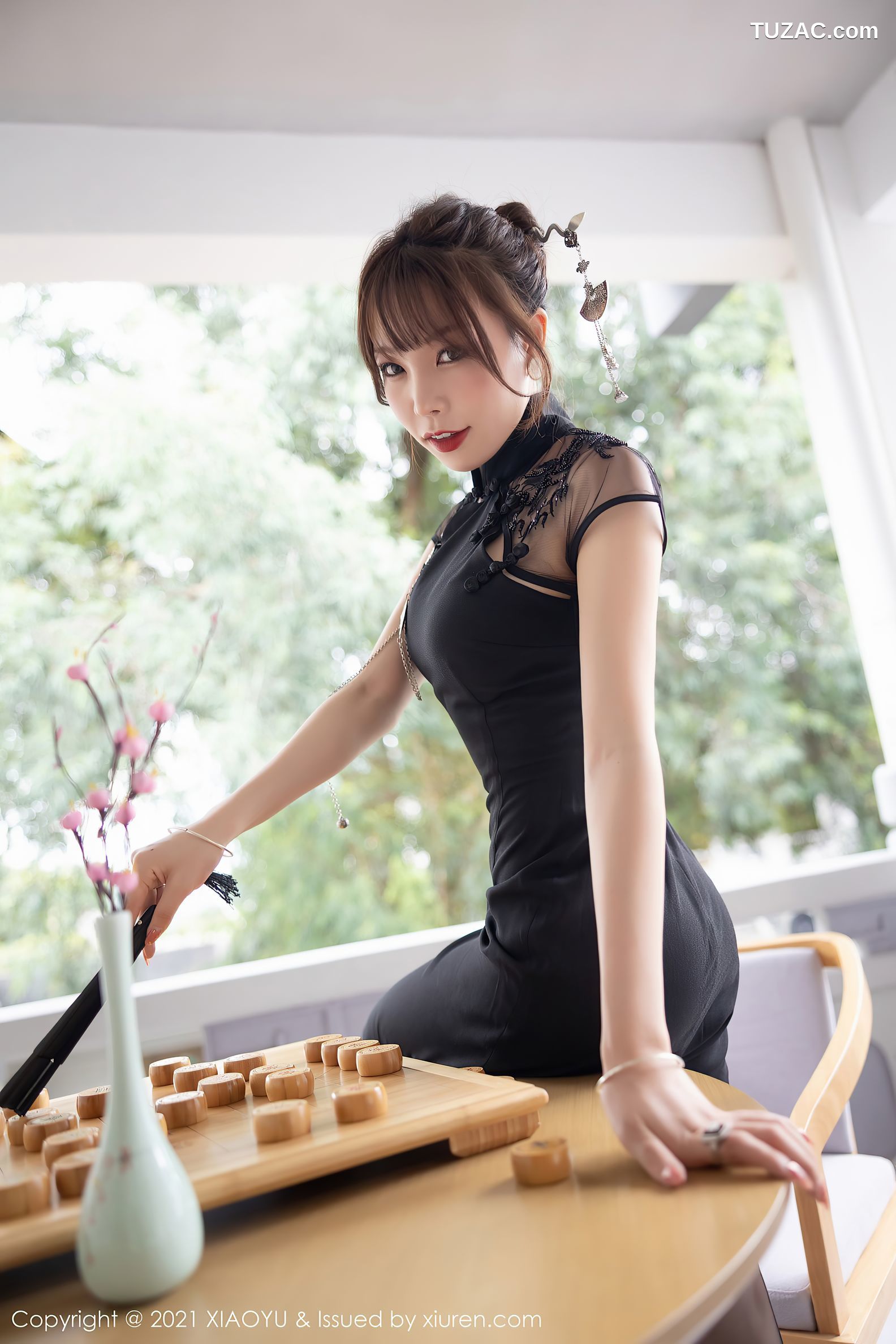 XiaoYu语画界-629-芝芝Booty-古韵旗袍超薄黑丝-2021.10.11