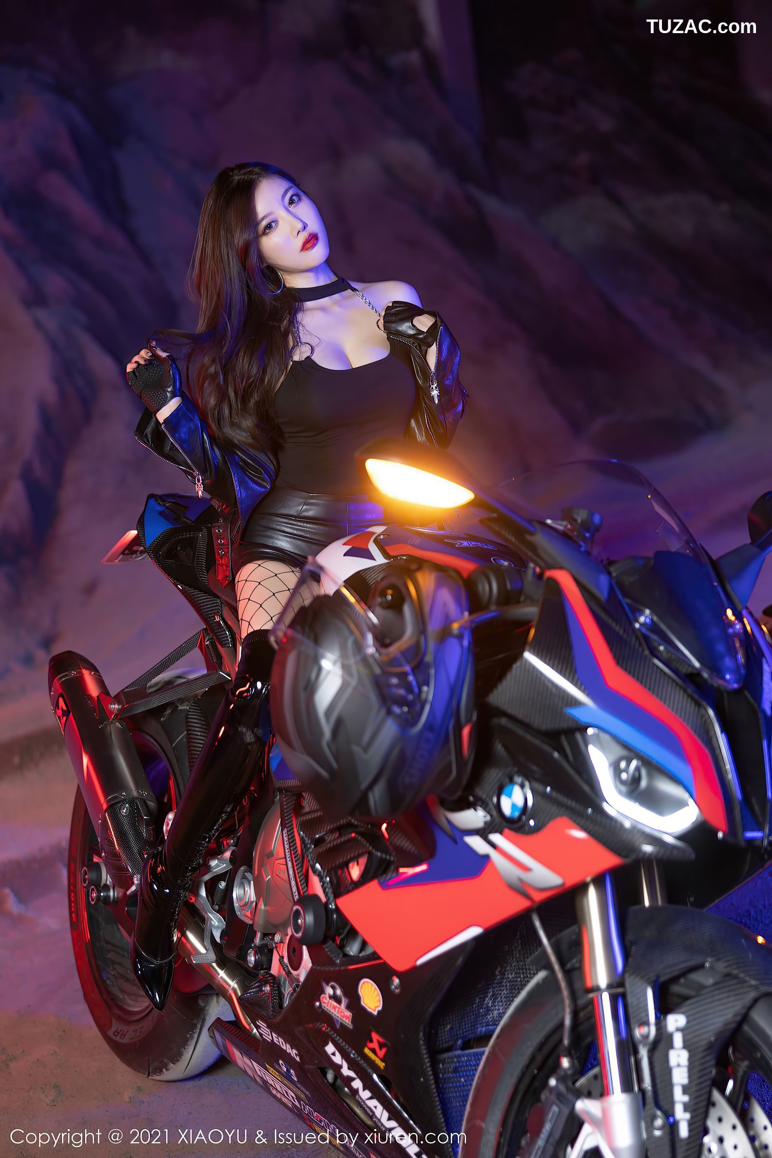 XiaoYu语画界-638-杨晨晨Sugar-广西心愿旅拍机车女郎飒爽皮靴网袜-2021.10.22