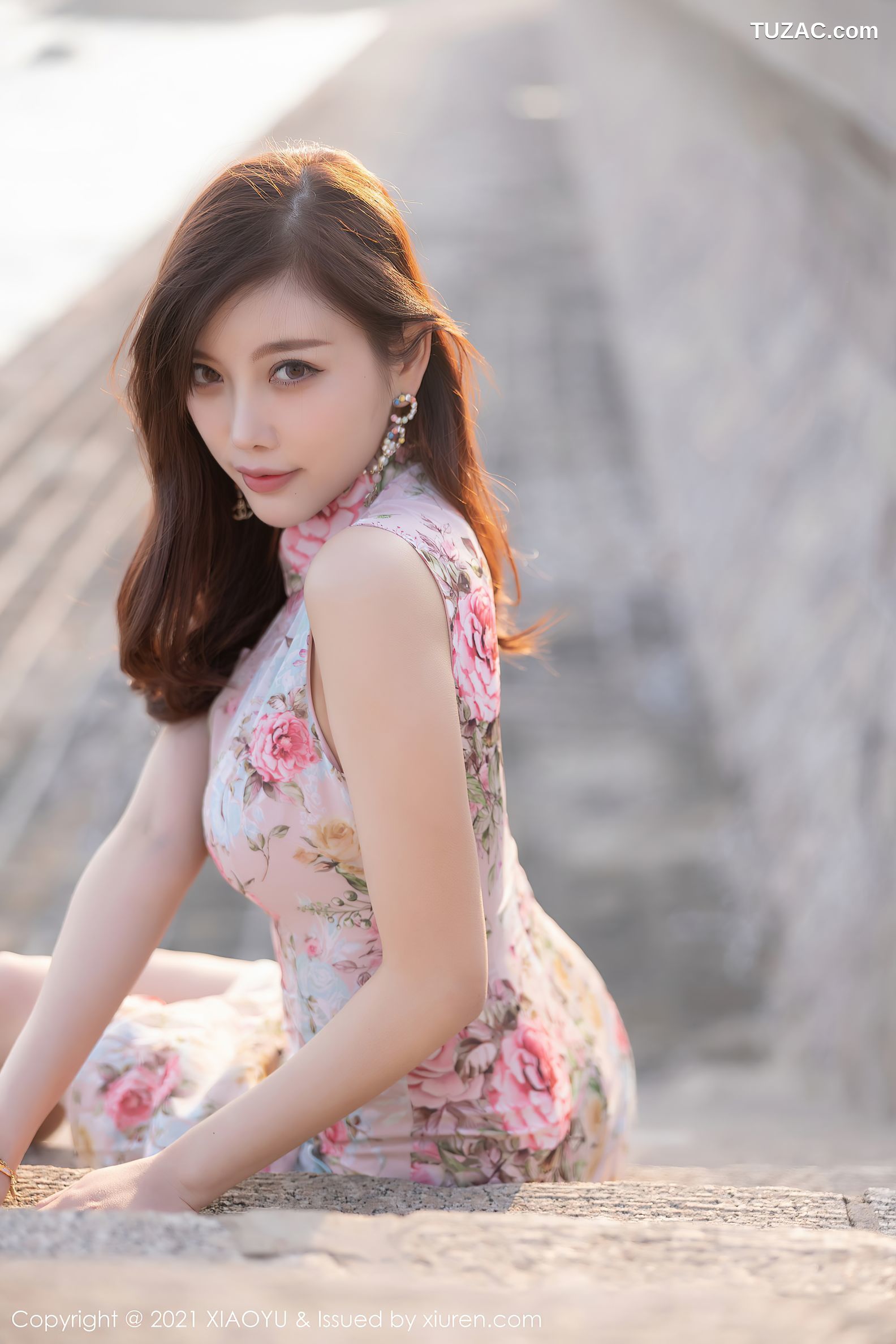 XiaoYu语画界-650-杨晨晨Sugar-青岛旅拍绒毛连身裙-2021.11.09