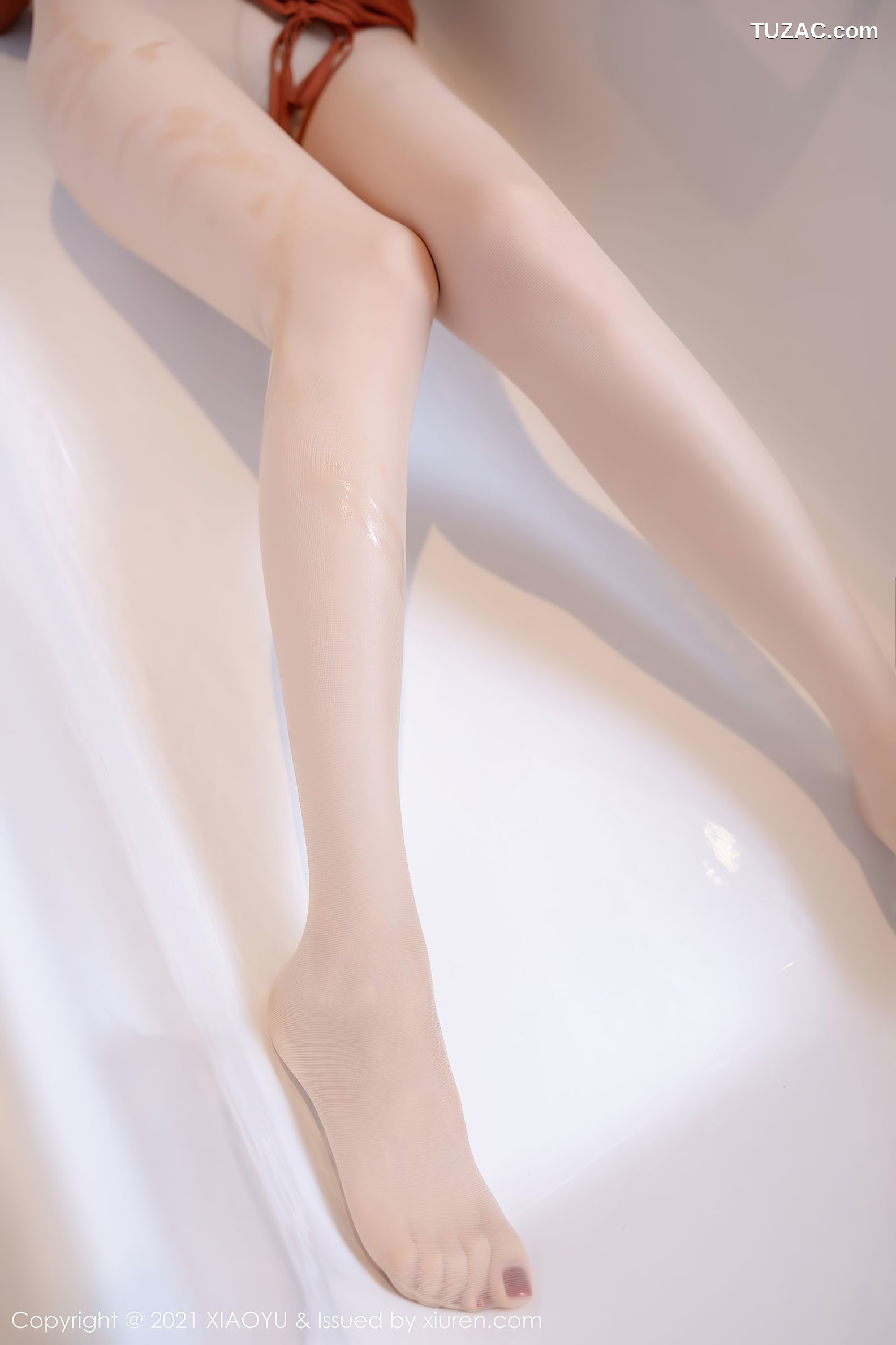 XiaoYu语画界-656-梦心月-酒红色薄透服饰超薄肉丝-2021.11.17