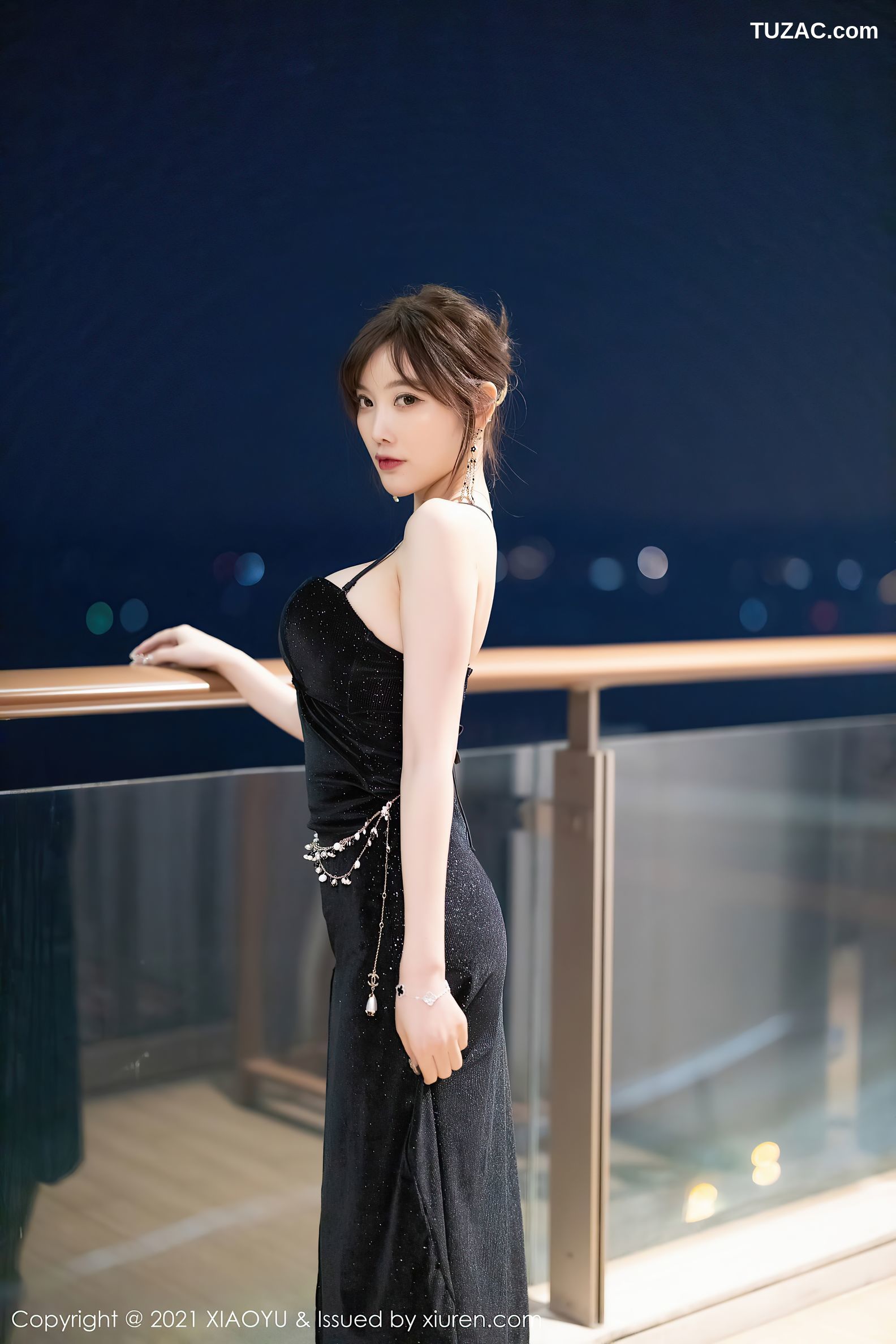 XiaoYu语画界-660-杨晨晨Sugar-深V典雅礼裙超薄黑丝-2021.11.23