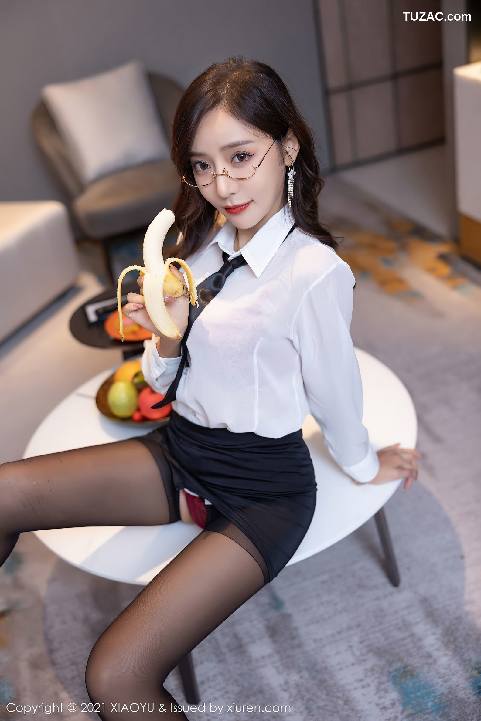 XiaoYu语画界-665-王馨瑶Yanni-白衬衫黑短裙职业装黑丝-2021.11.30